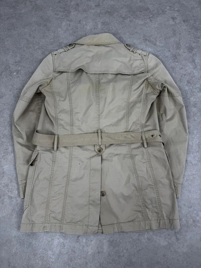 Dolce & Gabbana 2000s Dolce & Gabbana Beige Buttoned Trench Coat Size US M / EU 48-50 / 2 - 4 Thumbnail