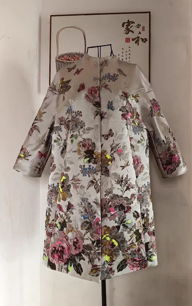 Valentino Valentino Beige brocade new Chinese trench coat Size S / US 4 / IT 40 - 1 Thumbnail