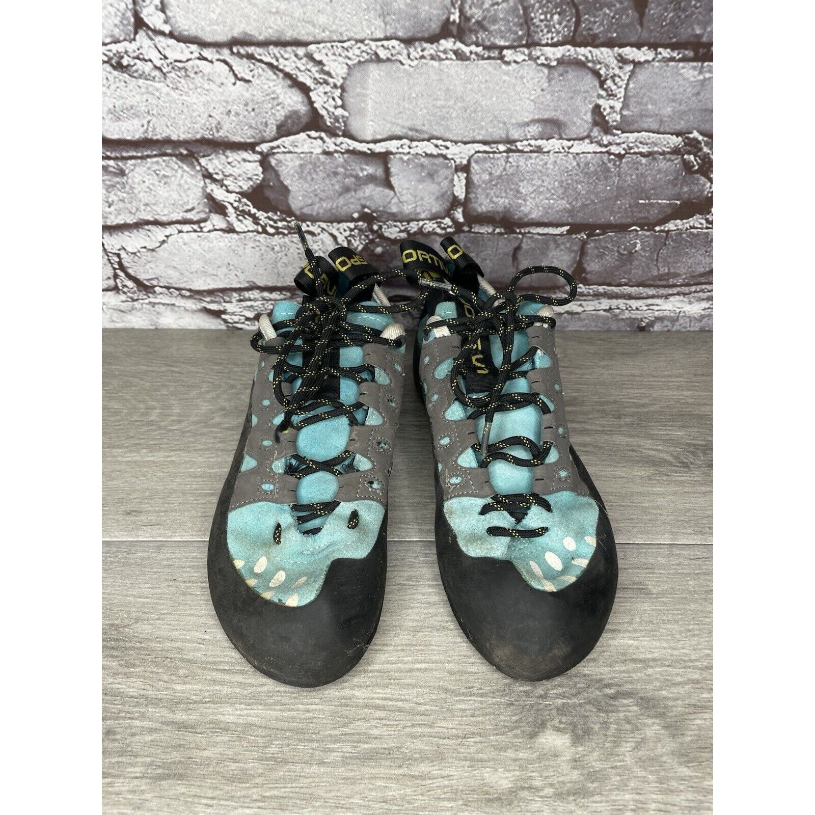 La Sportiva La Sportiva Tarantulace Rock Climbing Blue Gray Lace Up Shoe Size US 6 / EU 39 - 9 Thumbnail