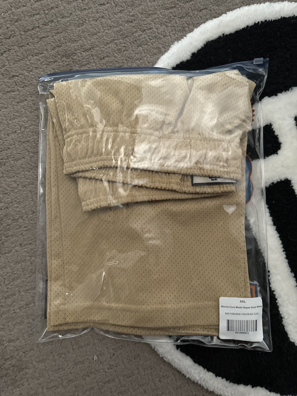 Eric Emanuel Eric Emanuel ‘Vegas Gold’ Basic Short Size US 36 / EU 52 - 3 Thumbnail