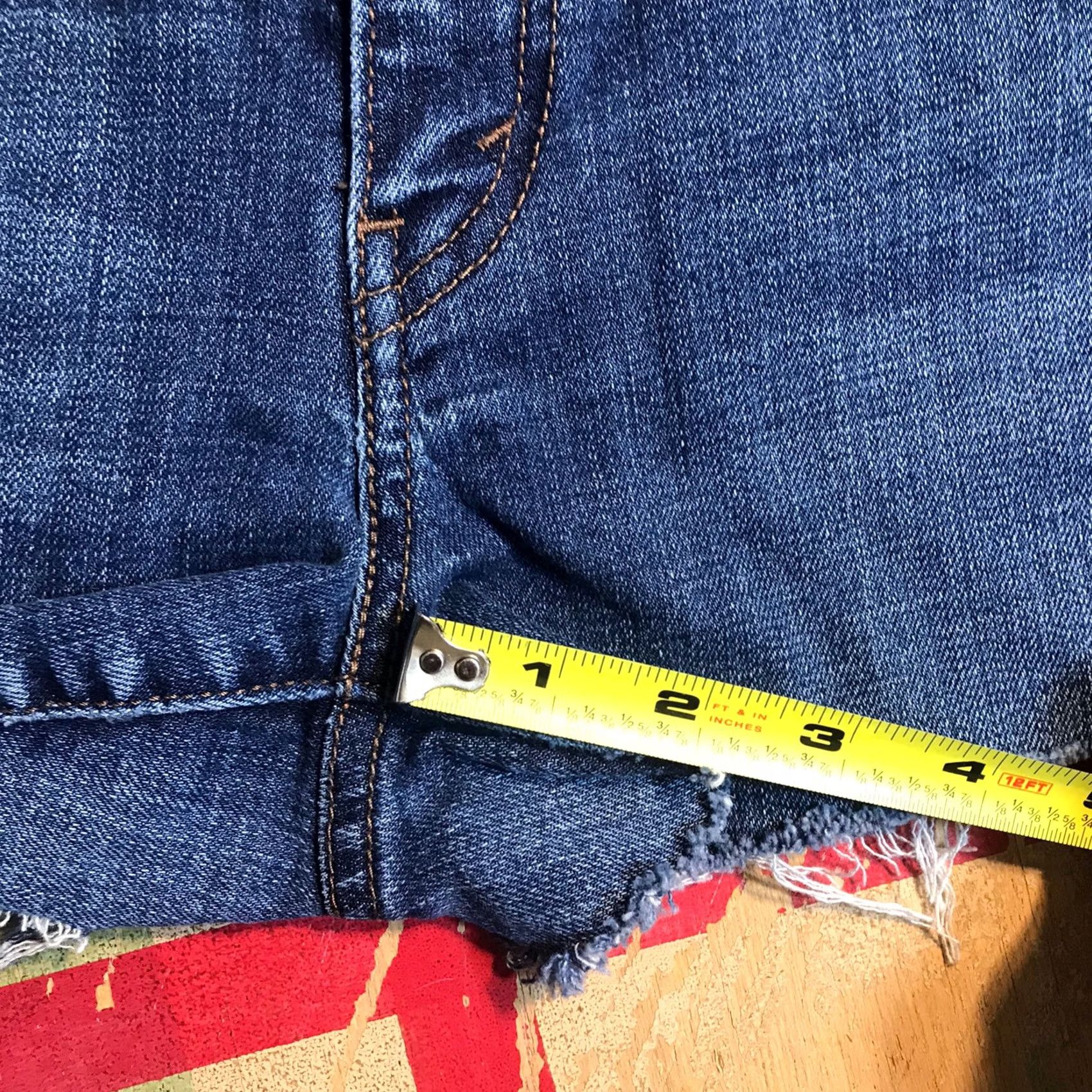 Levi's VINTAGE Levis Shorts Womens Regular 8 Blue Denim 515 Cut-Off Frayed Hems Zip Fly Easy Care 5-Pocket Size 30" / US 8 / IT 44 - 7 Thumbnail