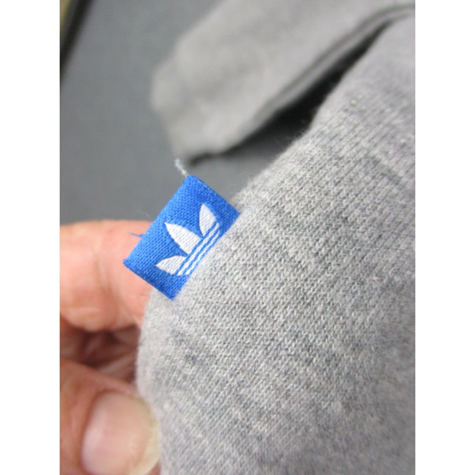 Adidas Adidas Hoodie Mens Small Gray Trefoil Pullover Sweatshirt Graphic Print Pocket Logo BP9486 Size US S / EU 44-46 / 1 - 7 Thumbnail