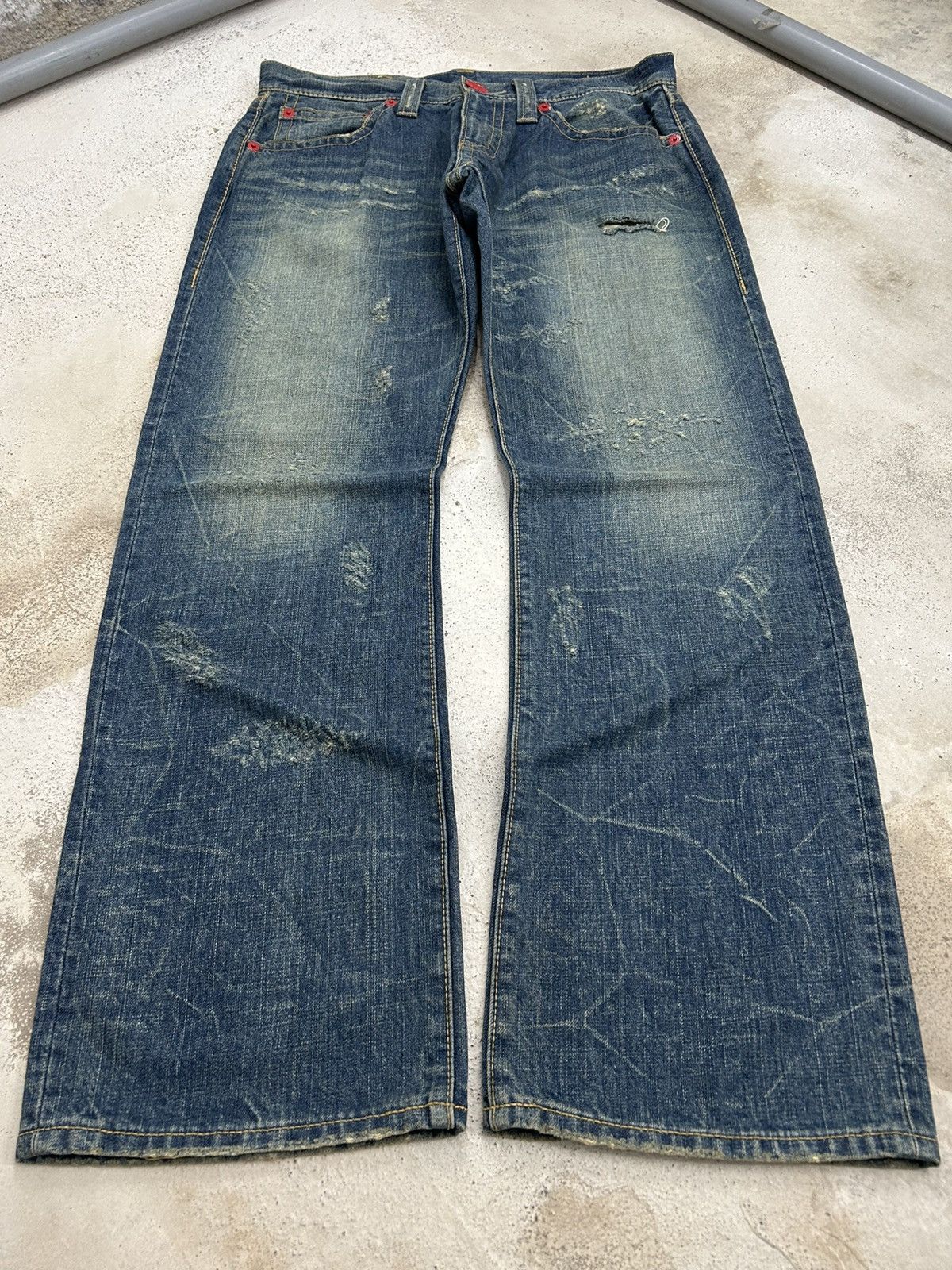 Le Grande Bleu (L.G.B.) JAPAN BRAND CO & LU WASHED DISTRESSED WITH WORDS BACKSIDE Size US 30 / EU 46 - 1 Thumbnail