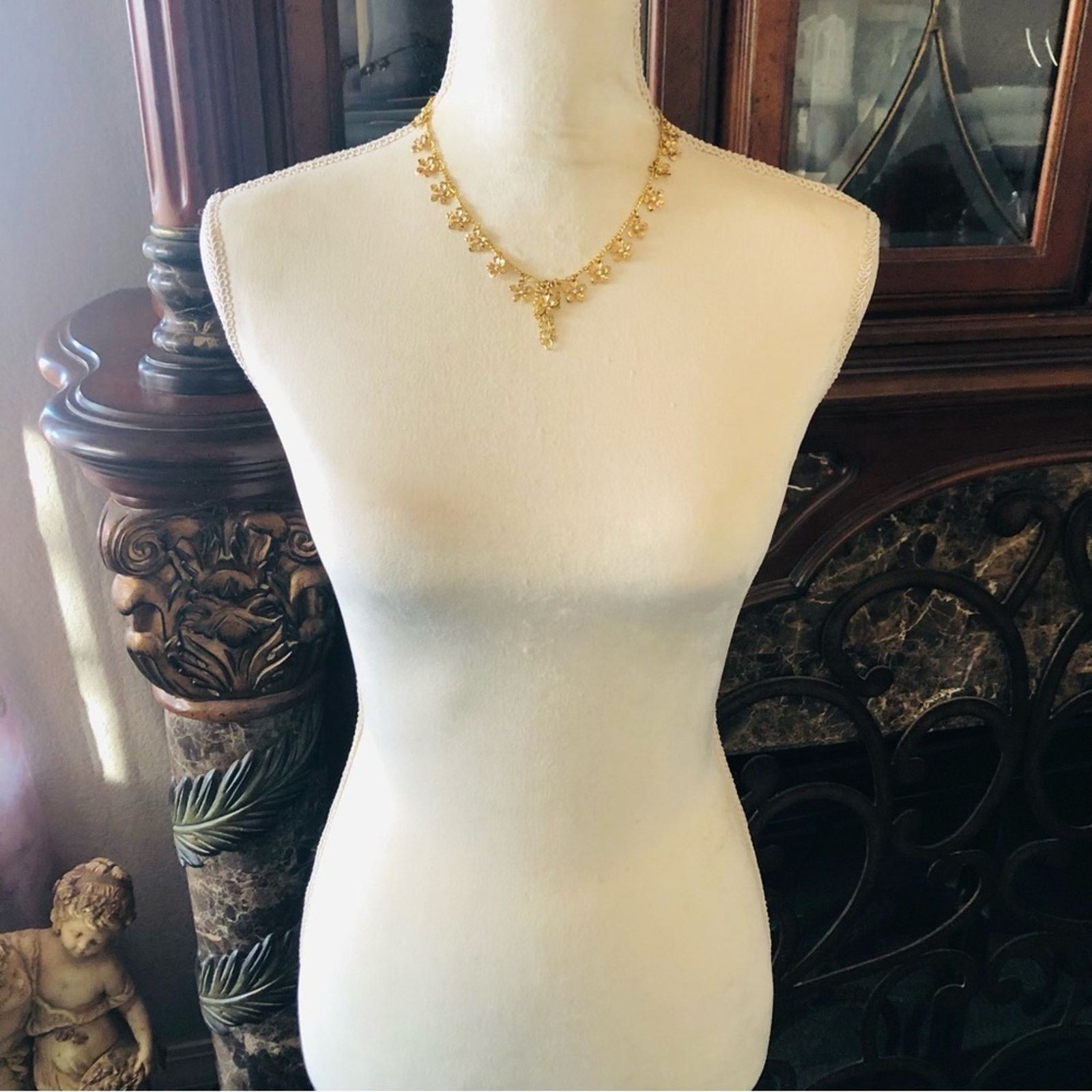 Vintage Vintage clear rhinestone accent flower necklace Size ONE SIZE - 6 Thumbnail
