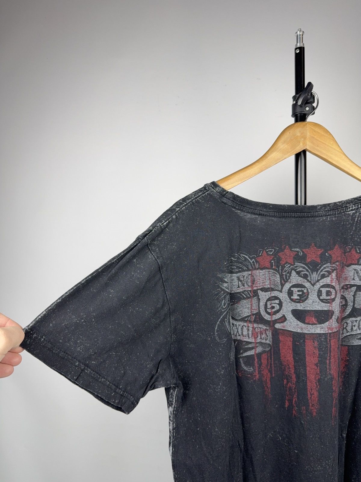 Band Tees 2021 Five Finger Death Punch Skull Acid Wash Band T-Shirt Size US L / EU 52-54 / 3 - 11 Thumbnail