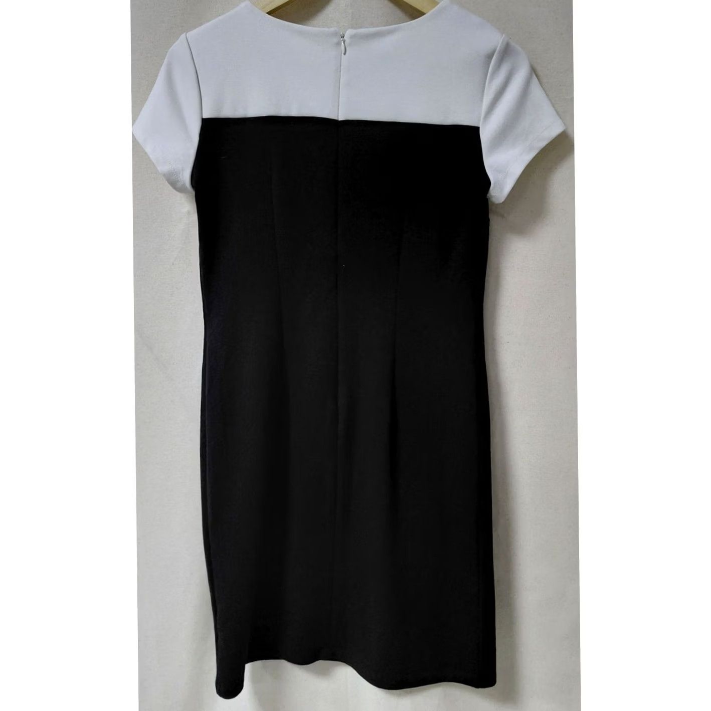 Talbots TALBOTS PETITES Dress Size 2P Black and White Short Sleeve Knee Length Solid Women Size 26" / US 2 / IT 38 - 3 Thumbnail