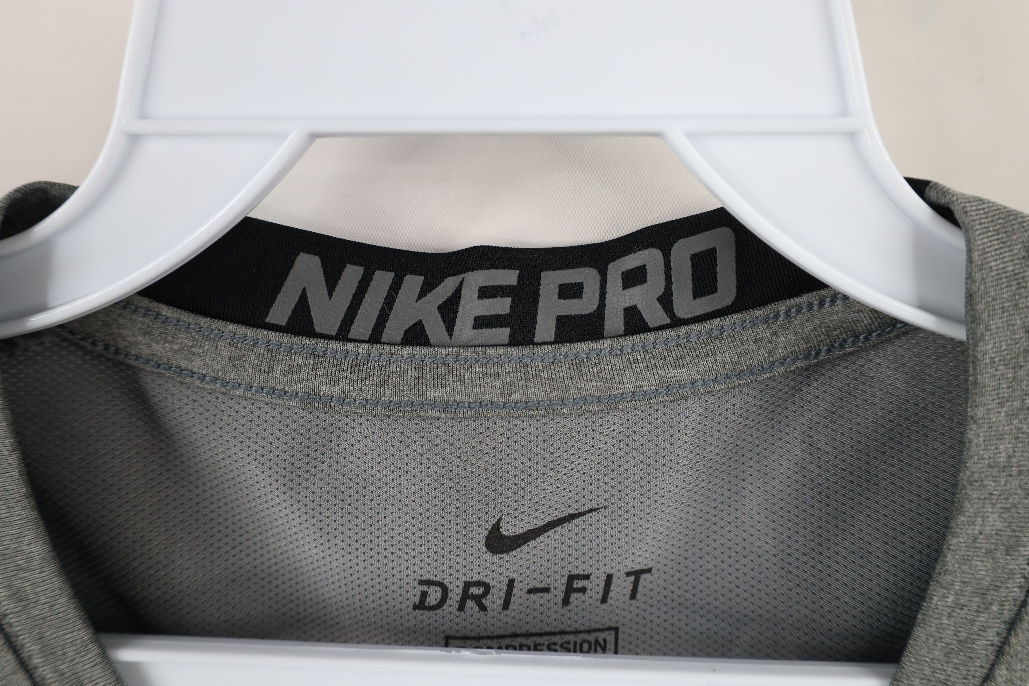 Nike × Vintage Nike Pro Compression Fitted Running Gym Training T-Shirt Size US S / EU 44-46 / 1 - 6 Thumbnail