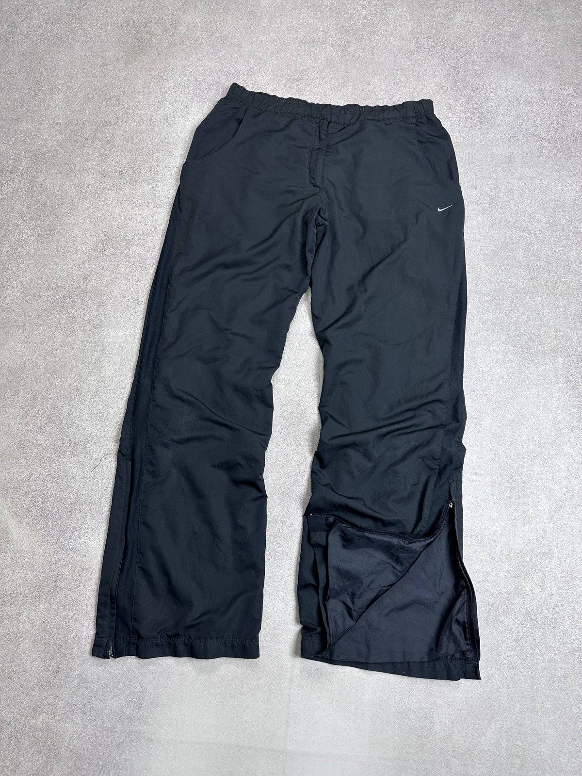 Nike Vintage Nike Swoosh Nylon Baggy Y2K Retro Tracksuit S Size US S / EU 44-46 / 1 - 6 Thumbnail