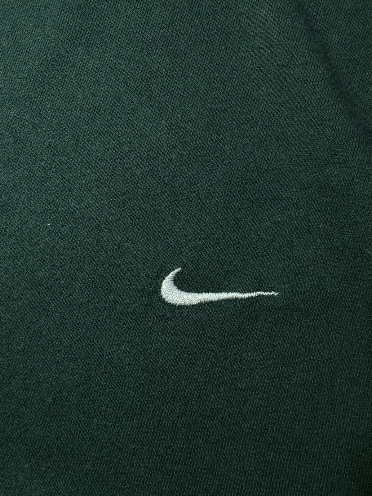 Nike × Vintage Vintage Nike embroidered logo y2k Green T-Shirt Size US L / EU 52-54 / 3 - 4 Thumbnail