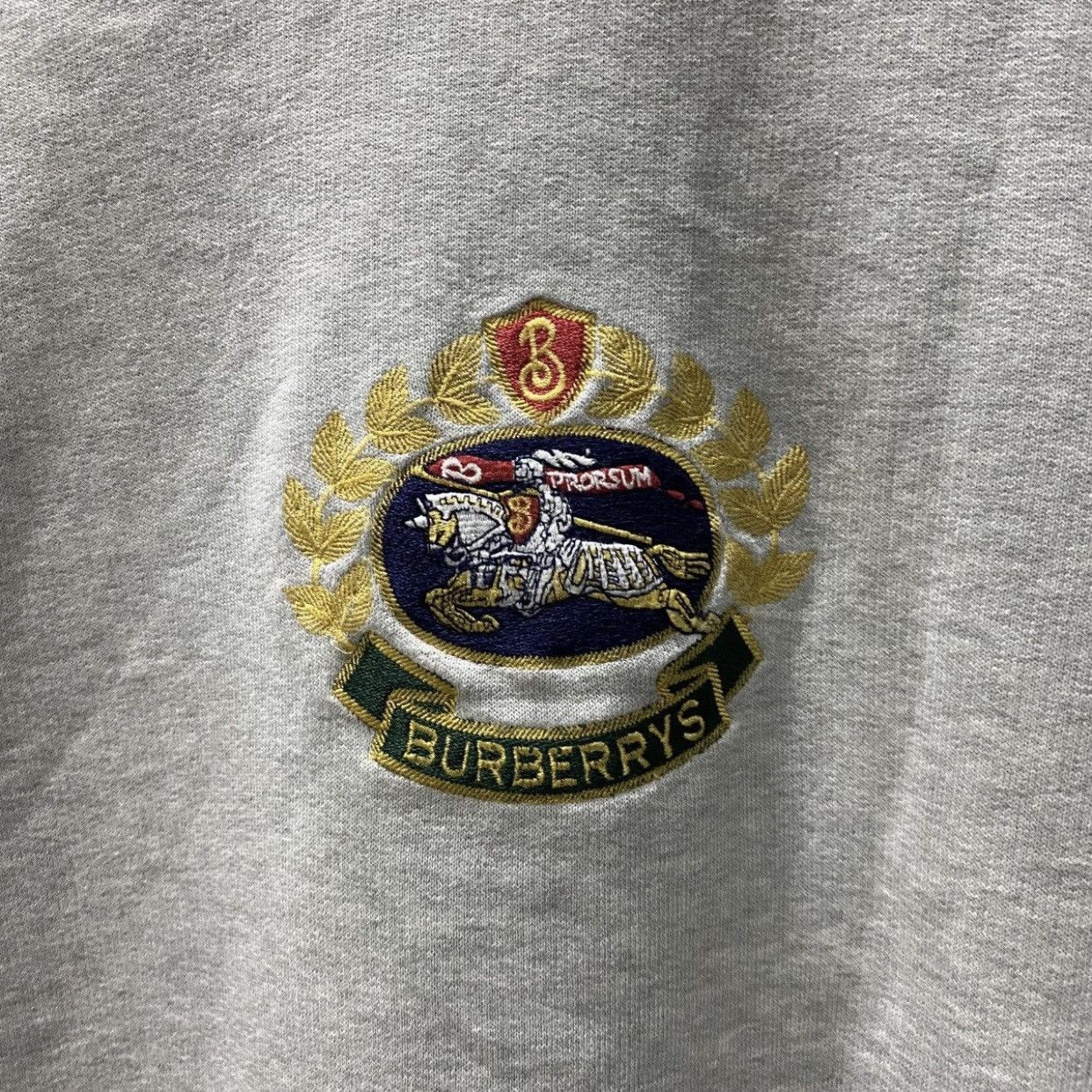 Burberry Vintage Burberrys Of London Big Crest Embroidered Sweatshirt Size US S / EU 44-46 / 1 - 5 Thumbnail
