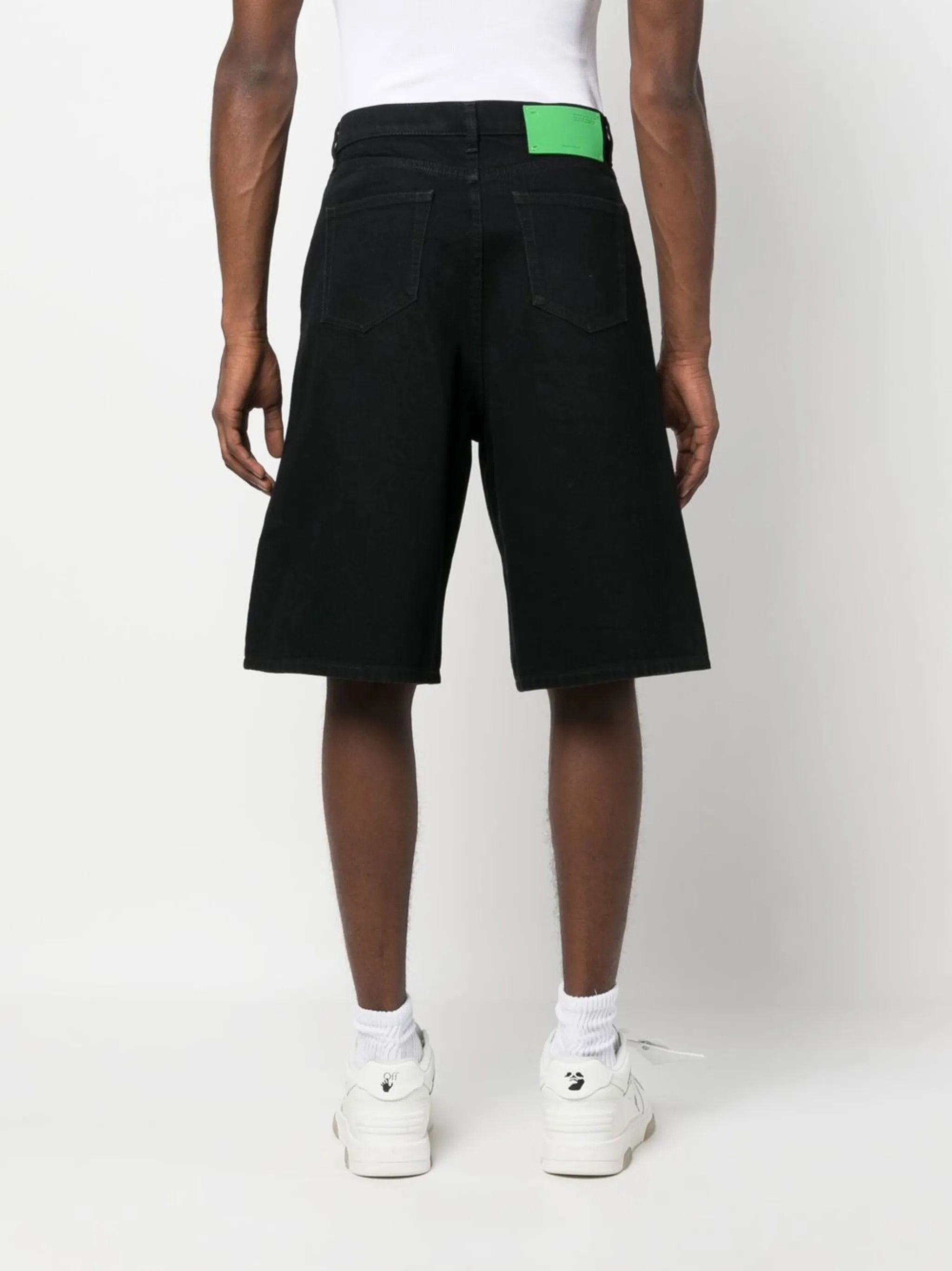 Off-White o1y0225 Denim Short in Black Size US 29 - 4 Thumbnail