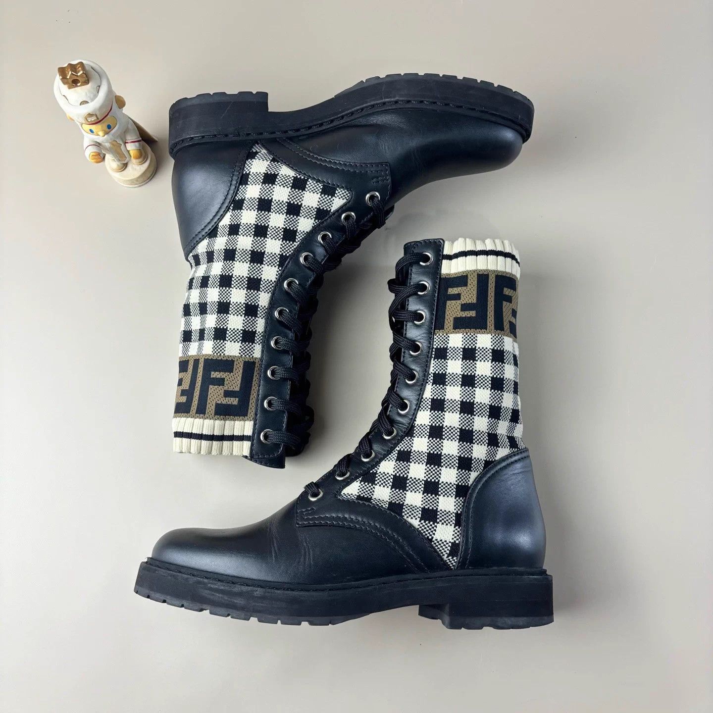 Fendi Fendi FF Monogram Embroidered Ankle Boots 35 Size US 4 / IT 34 - 6 Thumbnail