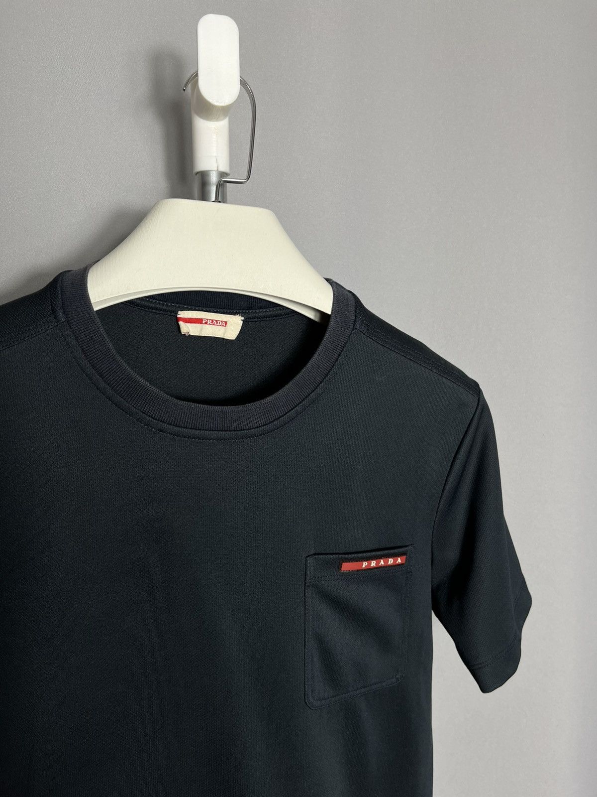 Prada Prada mens t-shirt polyester navy 2010 Size US S / EU 44-46 / 1 - 3 Thumbnail