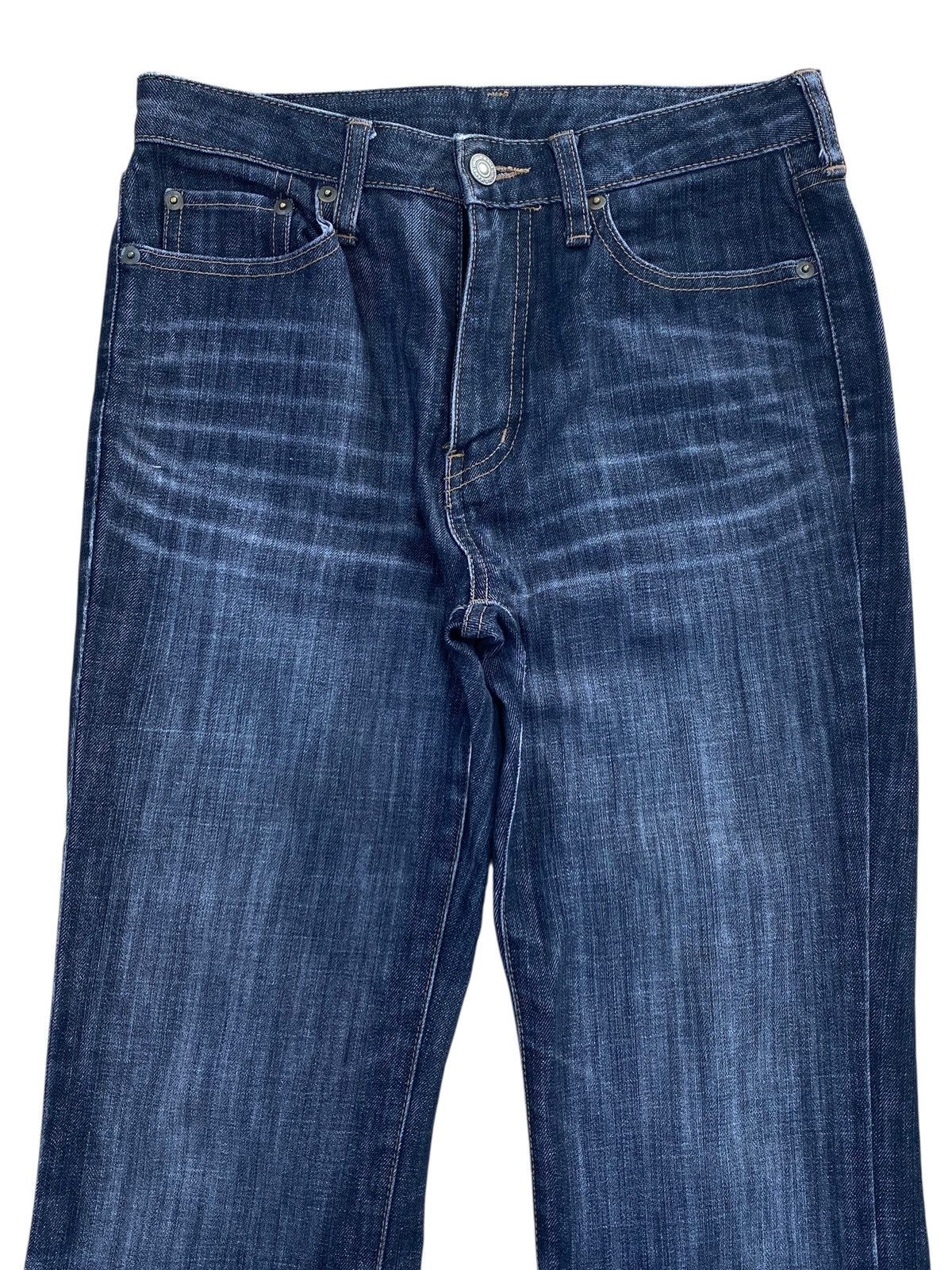 Uniqlo Uniqlo Faded Wash Style Flare Jeans Size US 28 / EU 44 - 2 Thumbnail