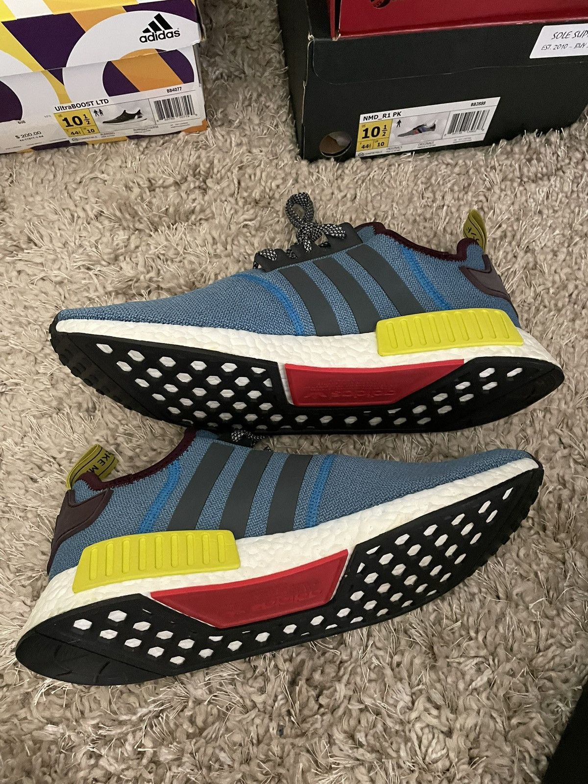 Adidas Villa x Adidas NMD_R1 Villa Exclusive Size US 11 / EU 44 - 3 Thumbnail