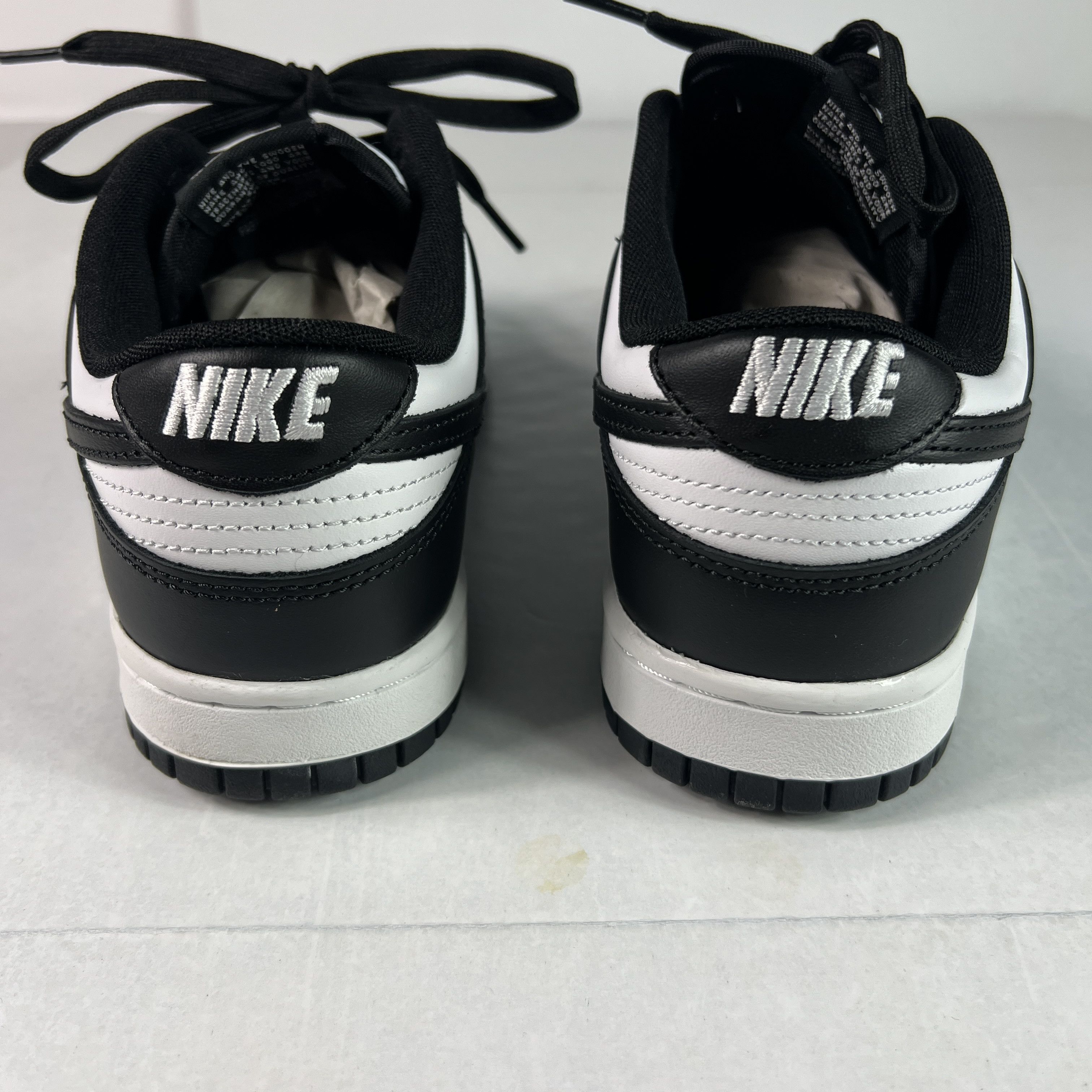 Nike Nike Dunk Low Top Shoes Mens 8 Panda Black & White Sneakers Size US 8 / EU 41 - 6 Thumbnail