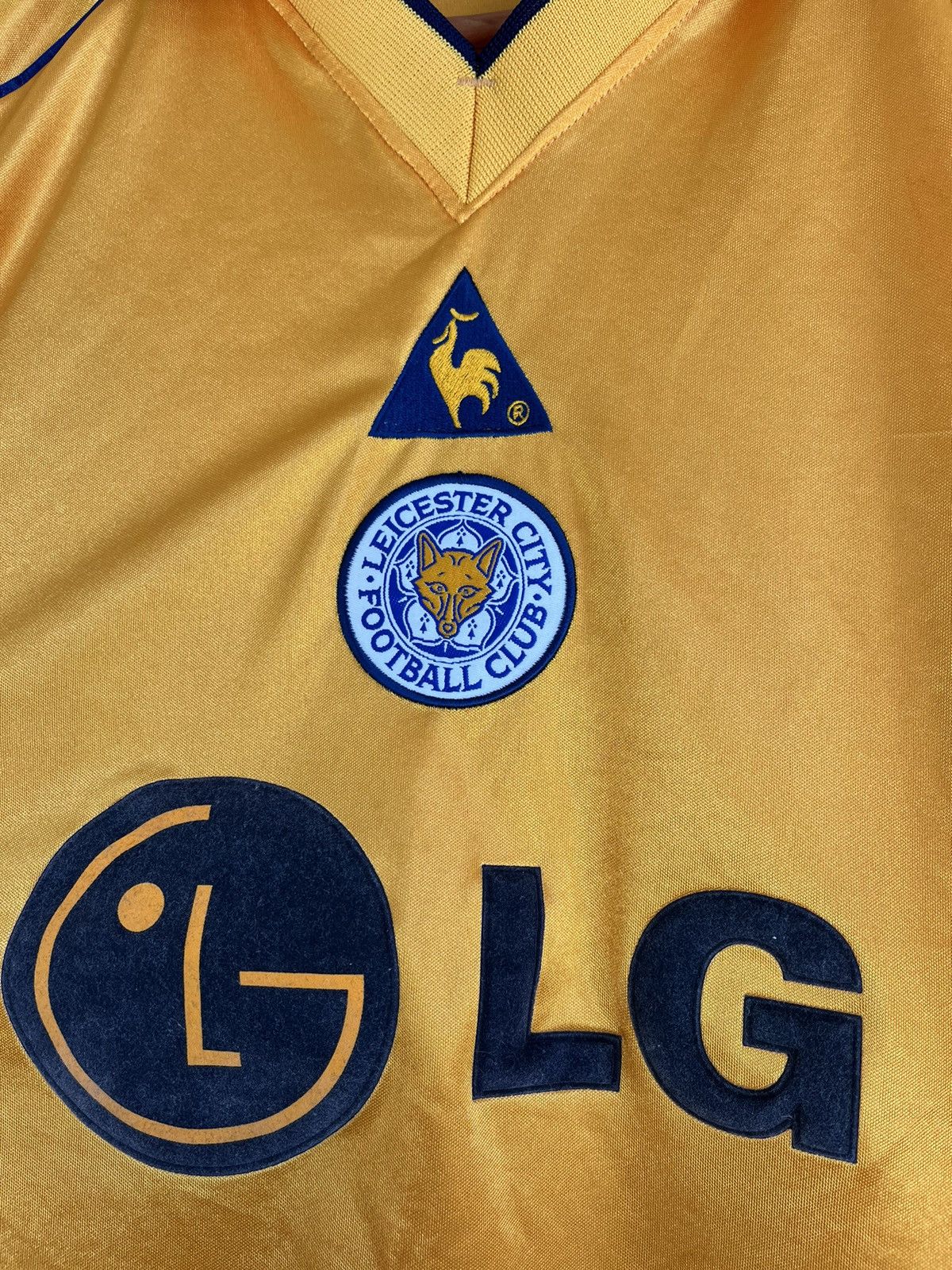 Le Coq Sportif Leicester City 2001/2003 Away Soccer Jersey Le Coq Sportif Size US L / EU 52-54 / 3 - 2 Thumbnail