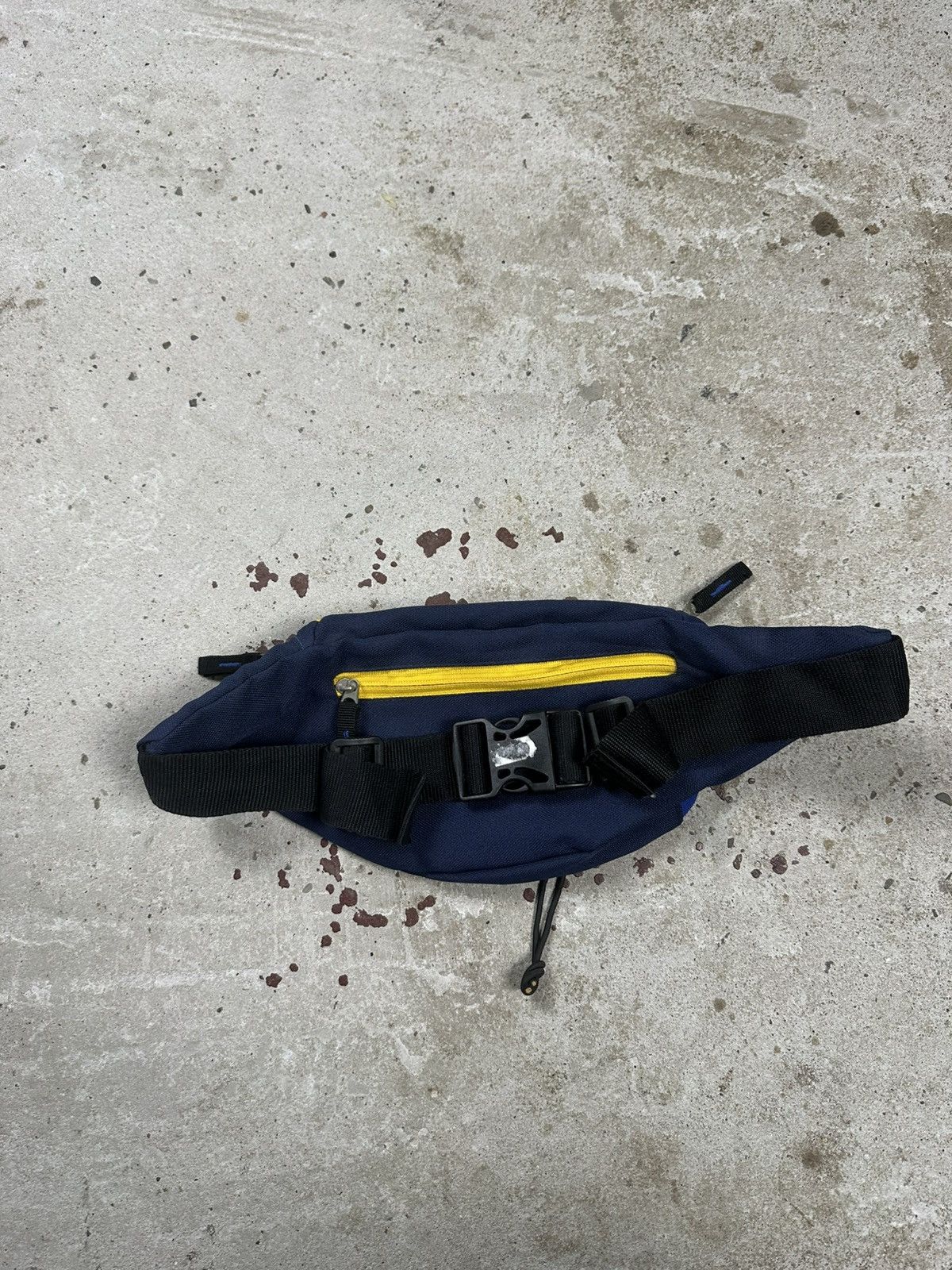 BMW Vintage Y2K BMW Big Logo Waist Bag Rare Size ONE SIZE - 2 Thumbnail