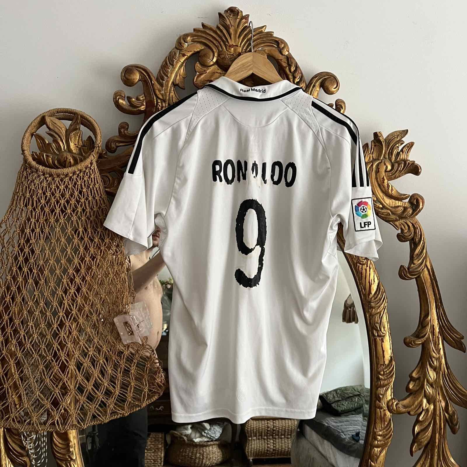 Adidas × Vintage Adidas Real Madrid Soccer Jersey Blokecore #9 Ronaldo Sz S Size US S / EU 44-46 / 1 - 2 Thumbnail