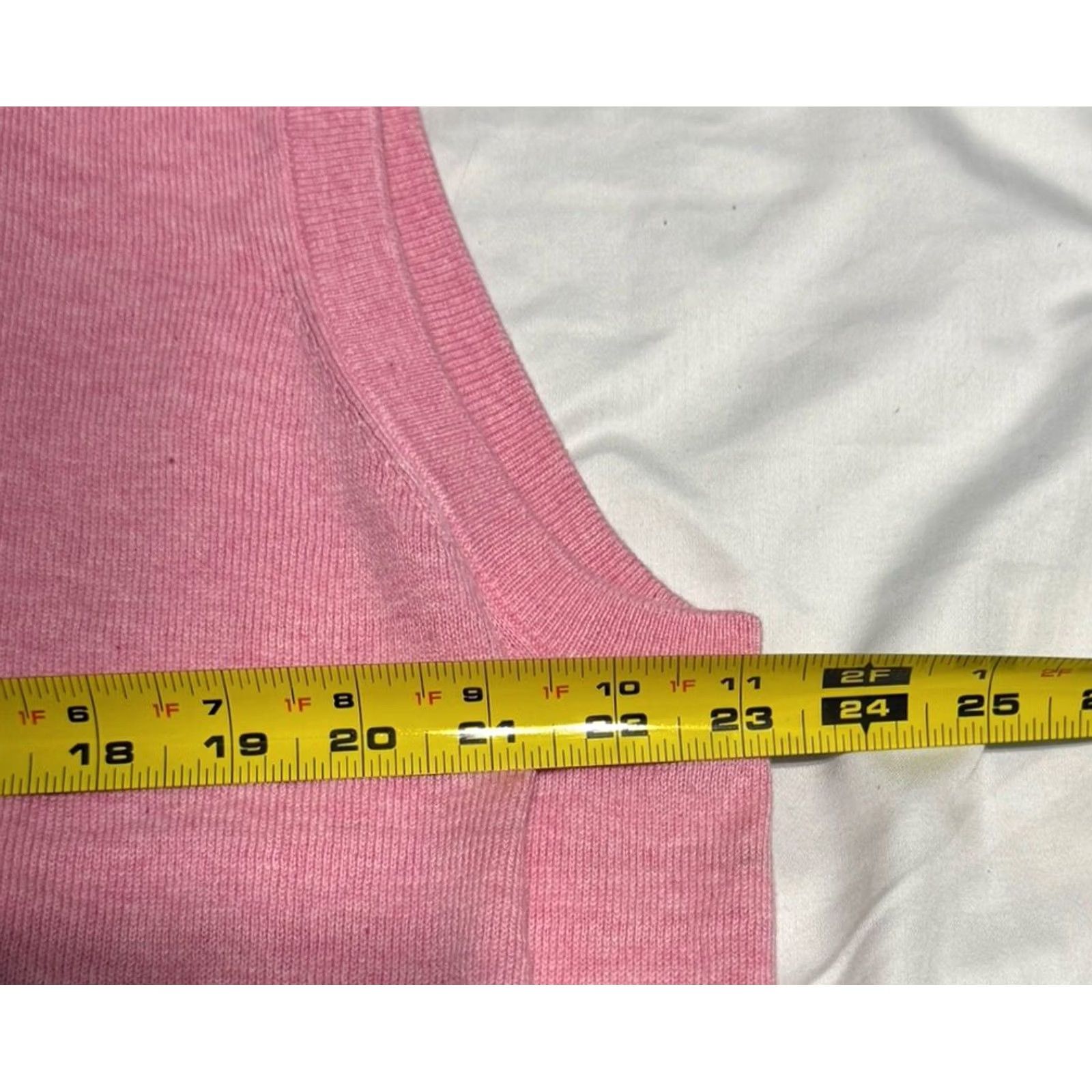Peter Millar VINTAGE Peter Millar Vest Mens XL Pink Pullover V-Neck Sweater Golf Cashmere Blend Size US XXL / EU 58 / 5 - 3 Thumbnail