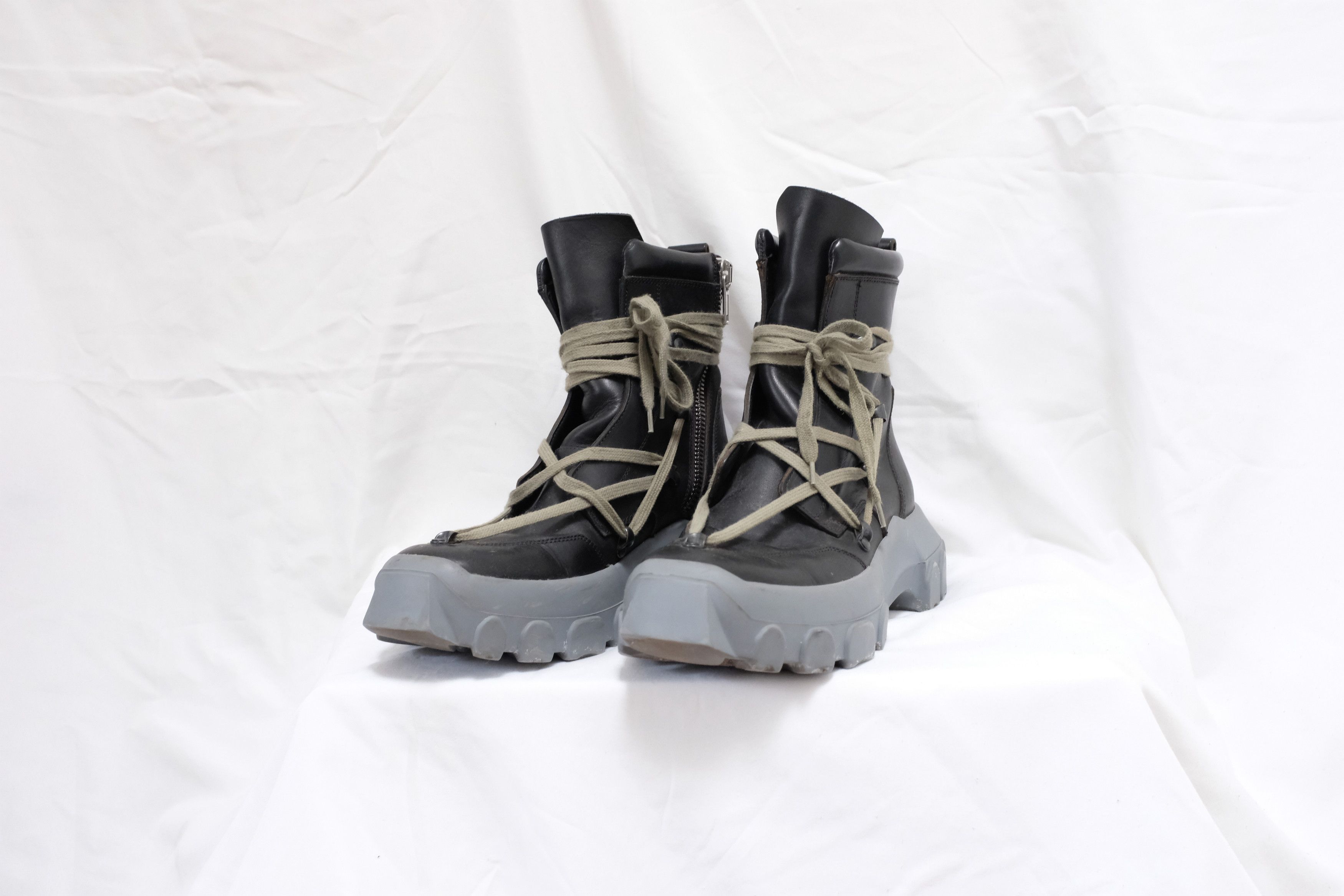 Rick Owens RICK OWENS SS18 DIRT PENTAGRAM TRACTOR BOOTS | Grailed