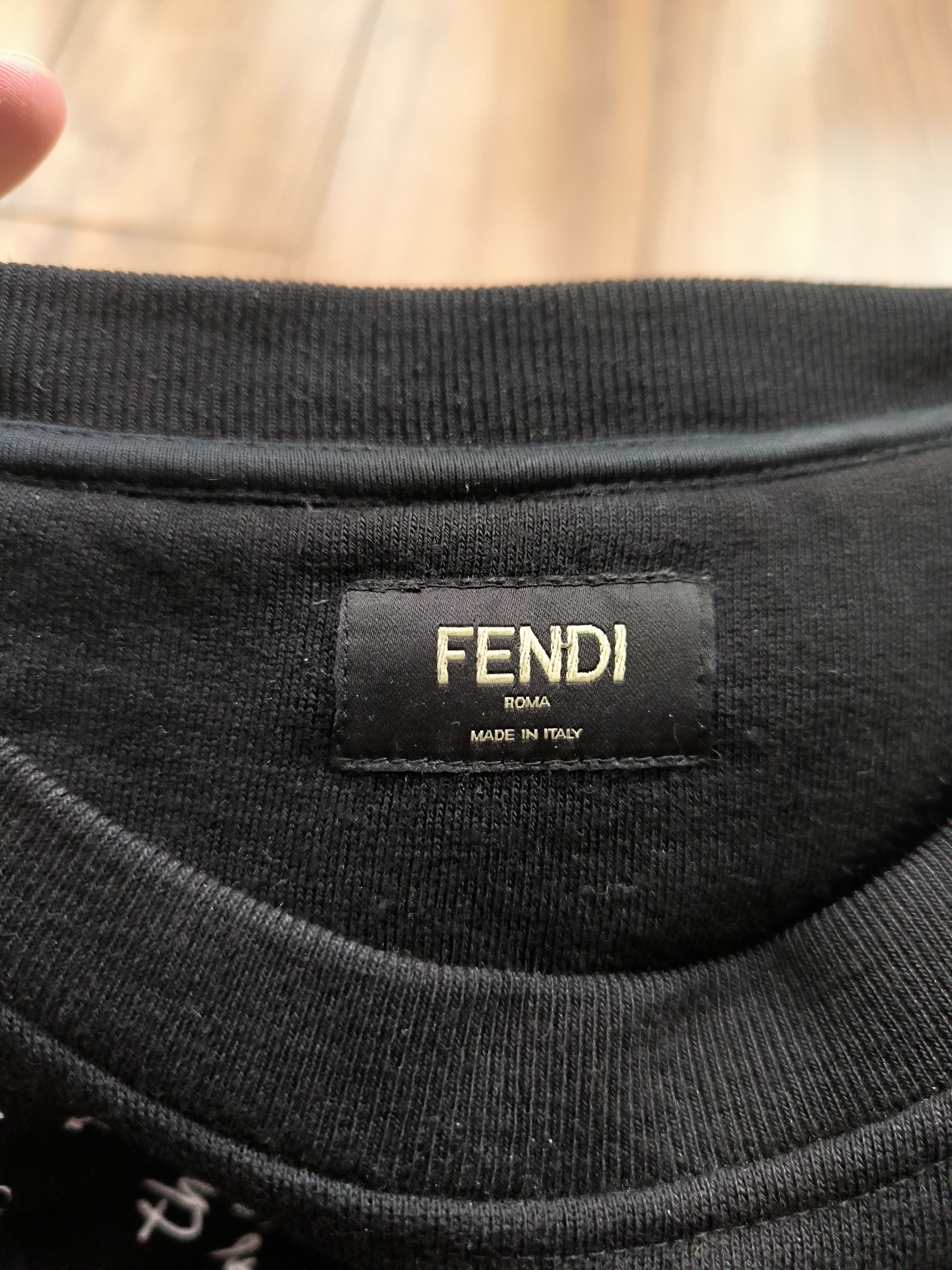 Fendi Fendi Black Crewneck, 46 IT, very good condition Size US S / EU 44-46 / 1 - 6 Thumbnail