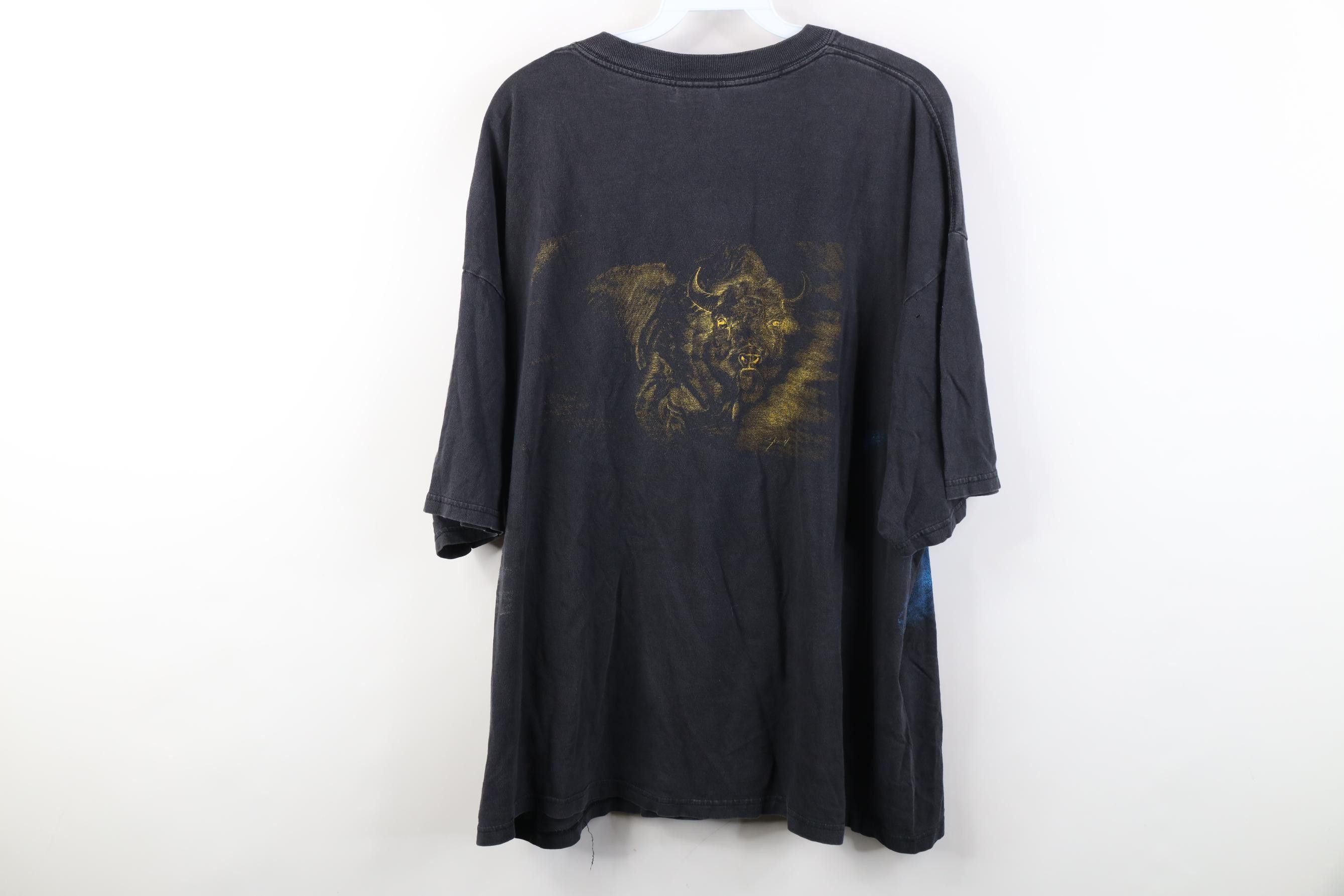 Vintage Vintage 90s Y2K Native American Bison Buffalo Print T-Shirt Size US XXL / EU 58 / 5 - 14 Thumbnail
