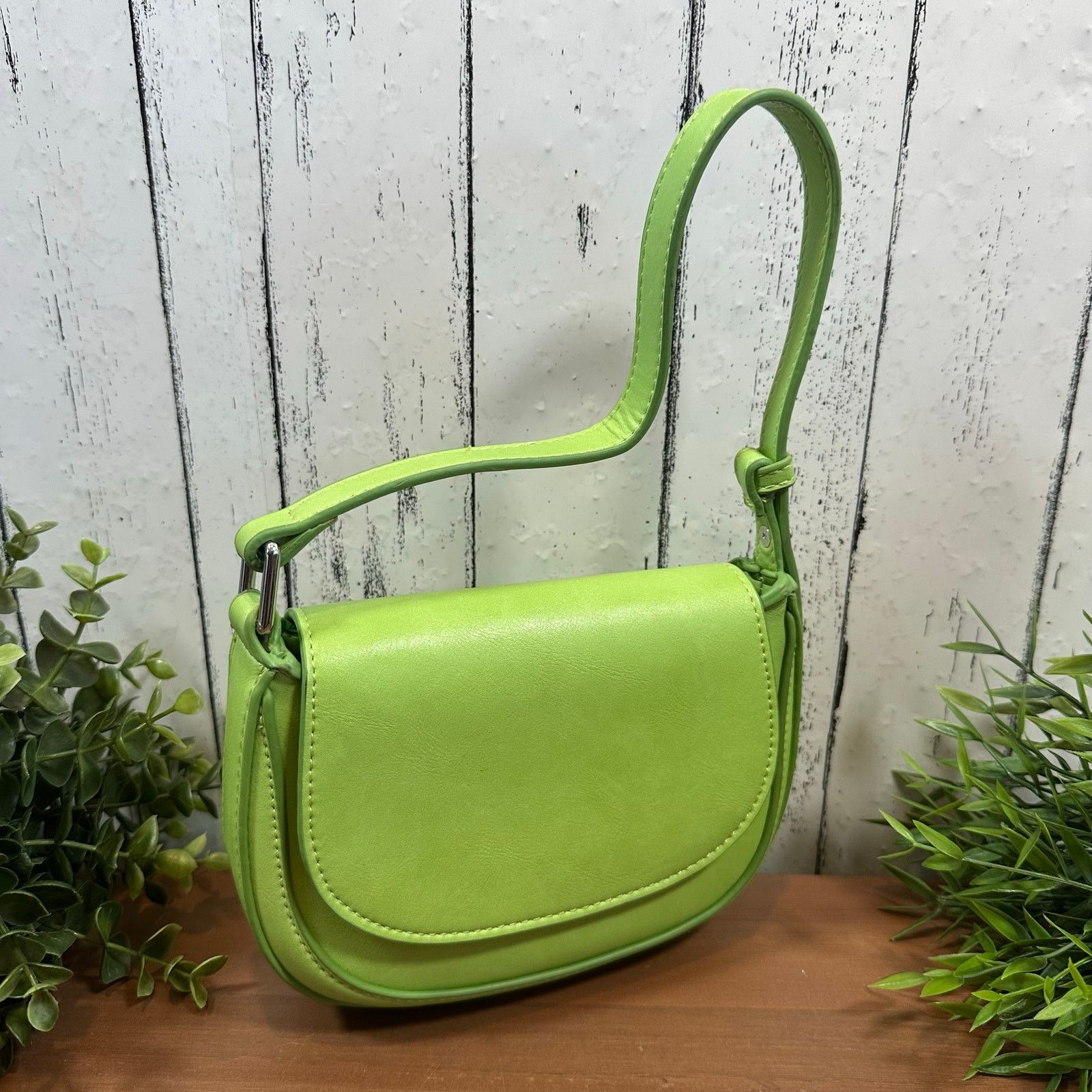 Mango Women's Shoulder Bag With Strap in Green