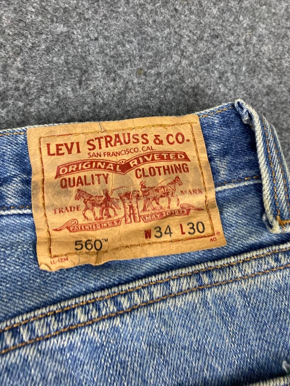 Levi's vintage levis 560 loose fit stained denim Size US 36 / EU 52 - 5 Thumbnail