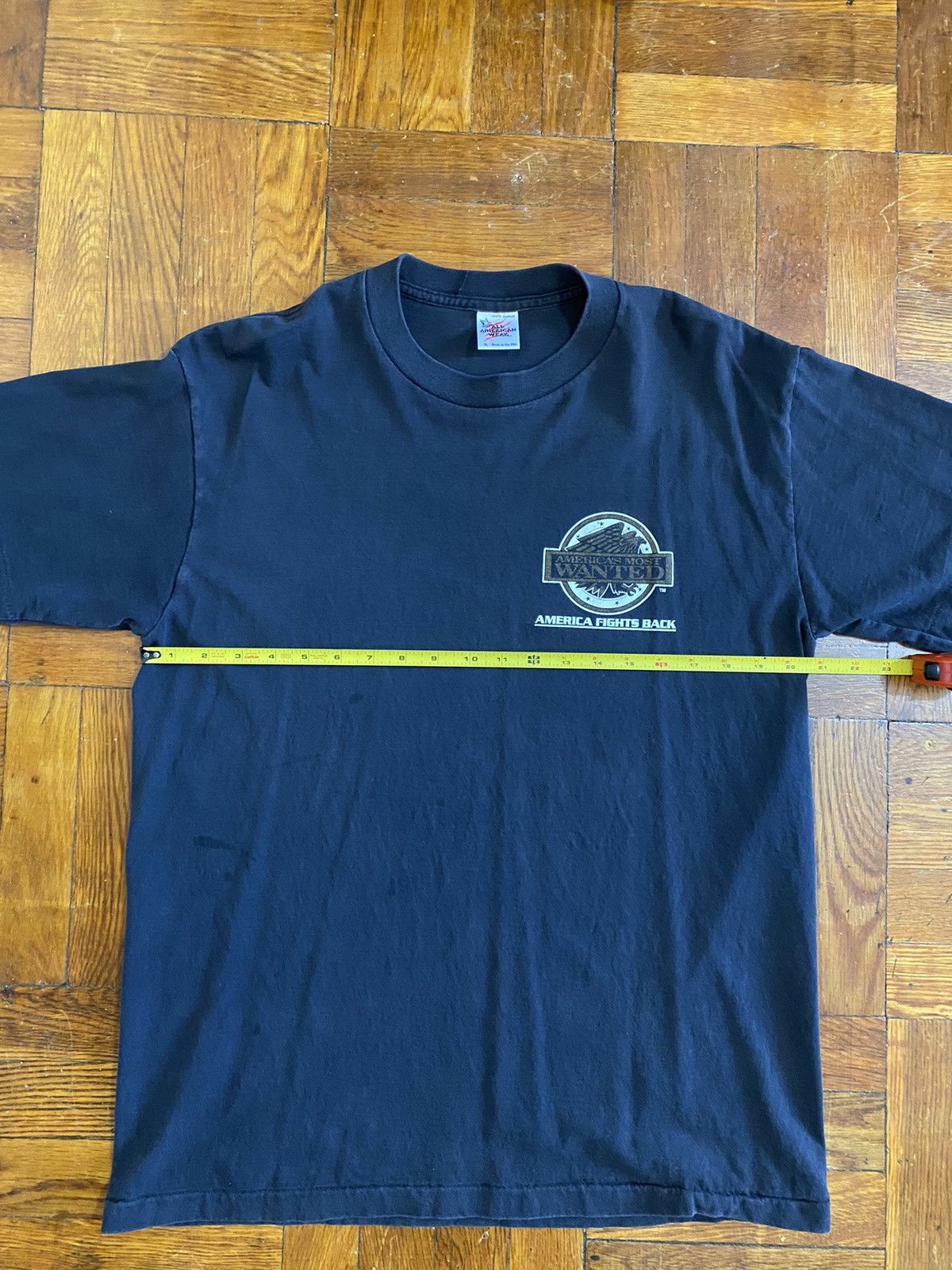 Vintage Vintage T-Shirt Y2K Americas Most Wanted Size US L / EU 52-54 / 3 - 5 Thumbnail