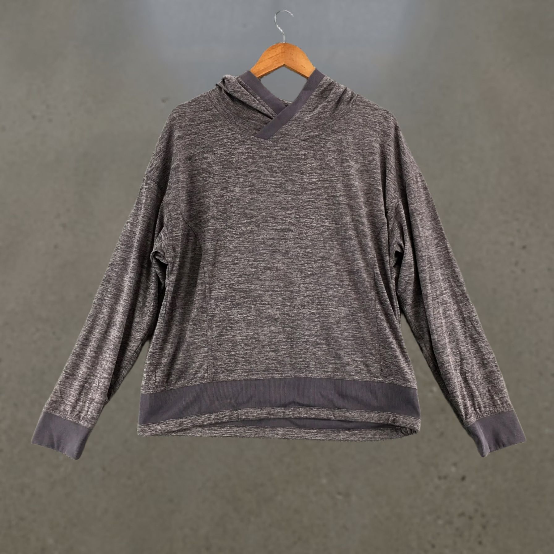 Vintage MONDETTA Hoodie Sweatshirt Top Womens Large Purple Pullover Long Sleeve Shirt Casual Fall Winter Spring All Seasons Crew Neck Size L / US 10 / IT 46 - 1 Thumbnail