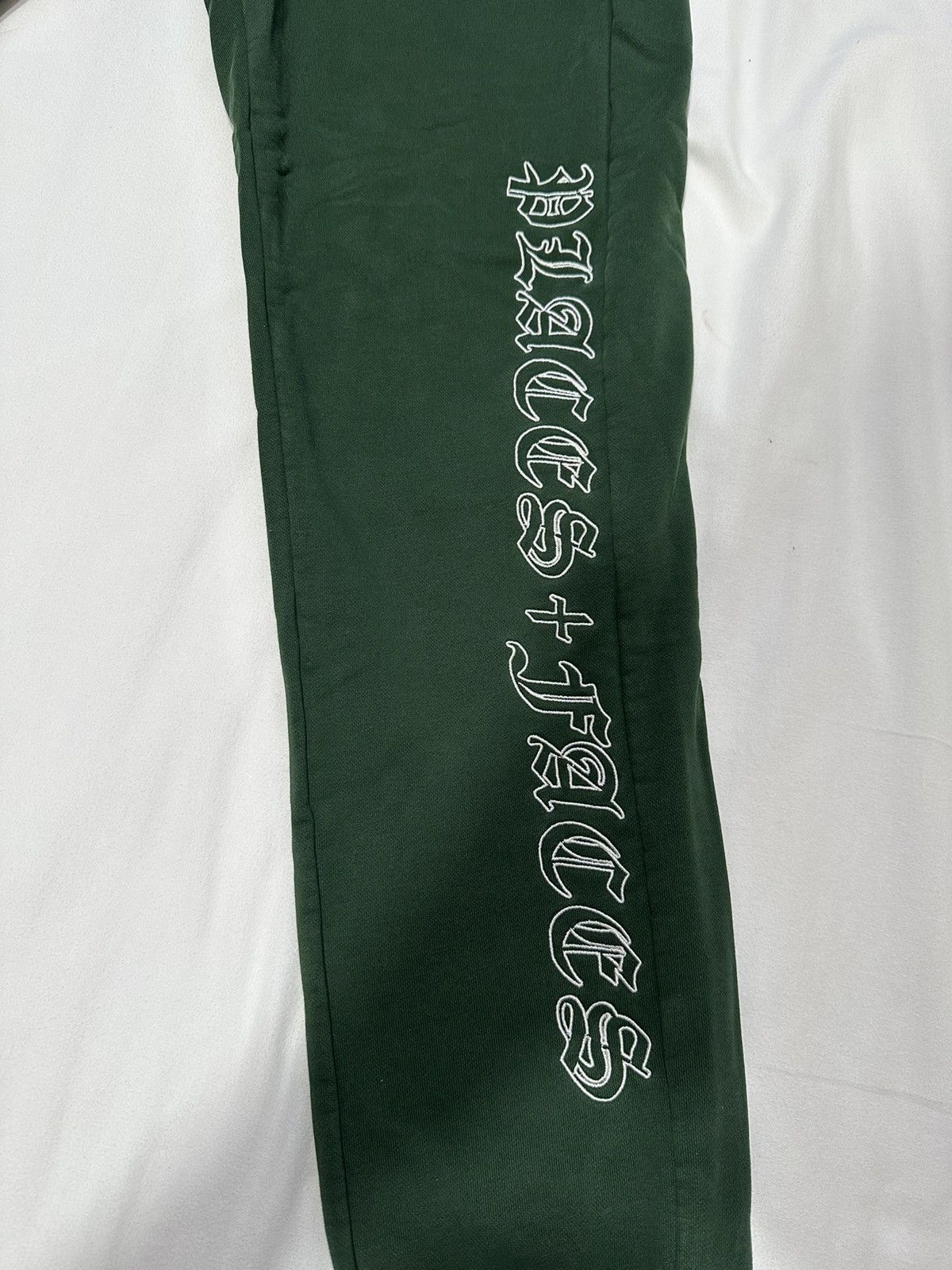 Places + Faces Places + Faces Sweatpants size small Size US 30 / EU 46 - 2 Thumbnail