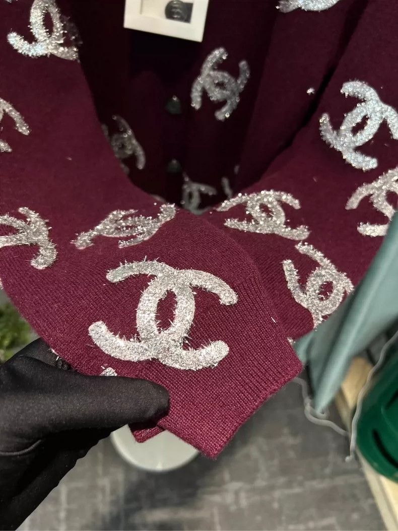 Chanel Chanel 22 handicraft workshop red logo cardigan coat Size XXS / US 00 / IT 34 - 3 Thumbnail