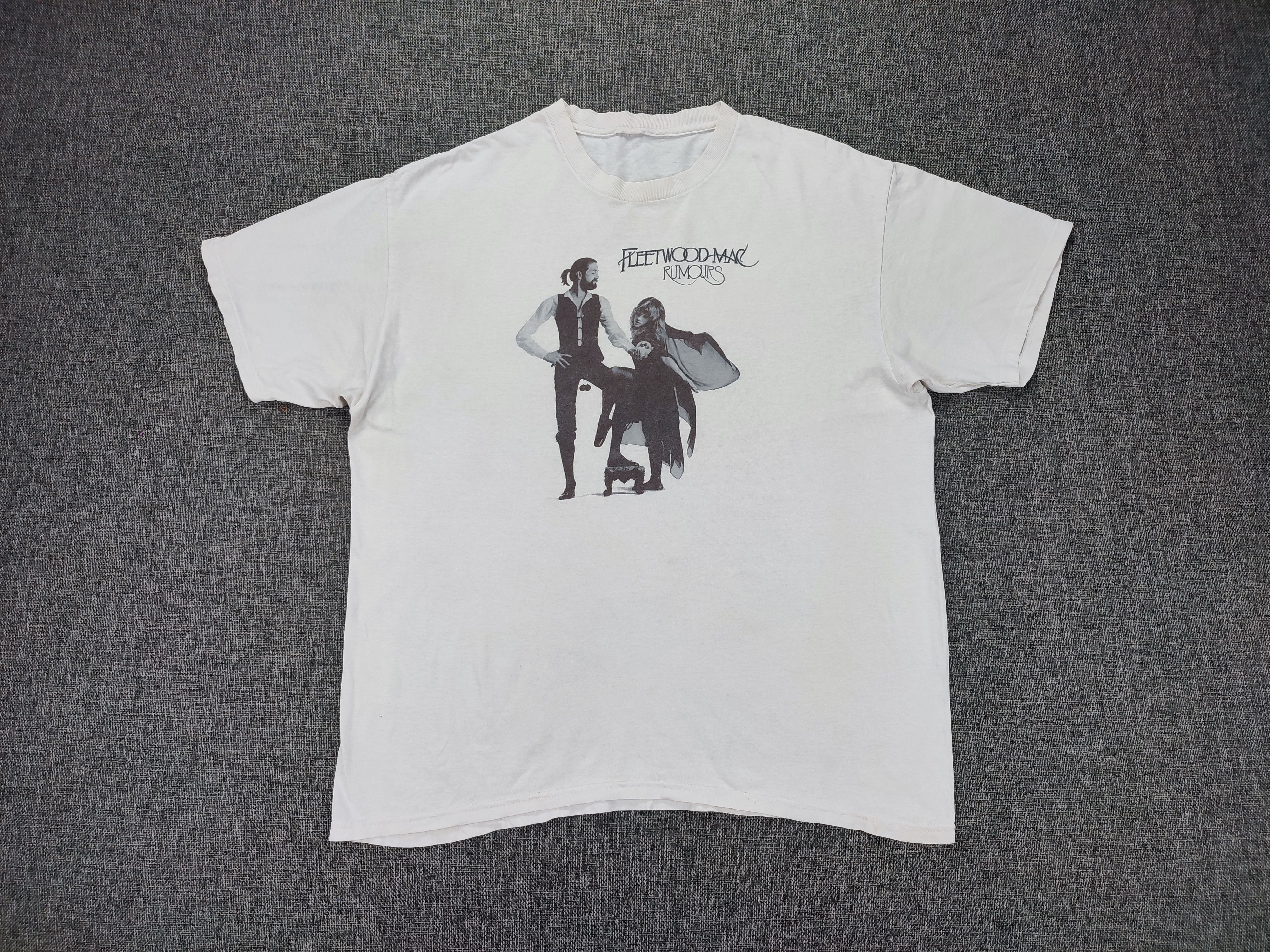 Band Tees × Vintage Vintage Early 2000s Fleetwood Mac 'Rumours' Album Tee Size US XL / EU 56 / 4 - 1 Thumbnail