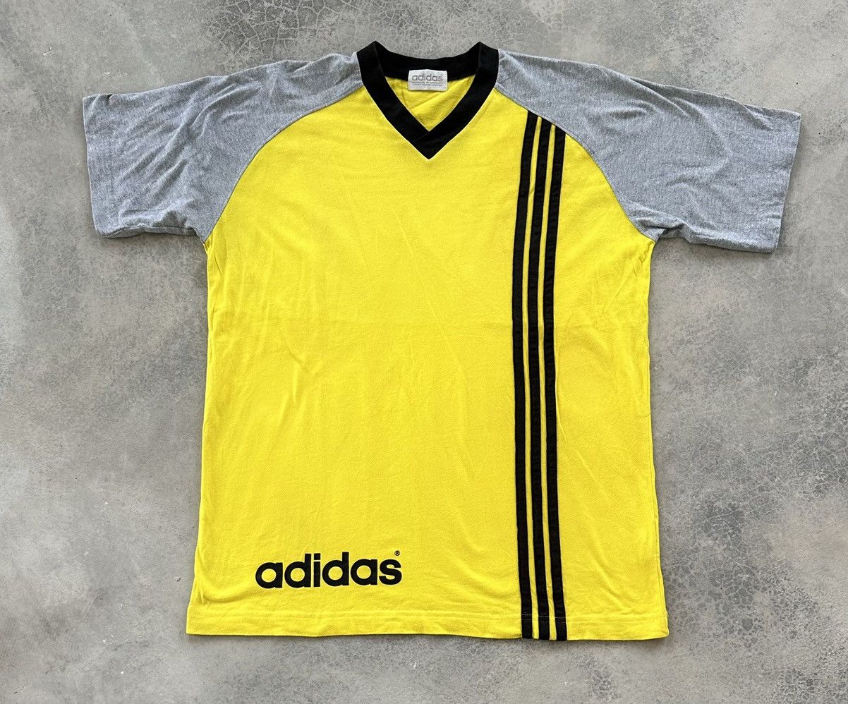 Adidas × Vintage VINTAGE ADIDAS YELLOW V NECK TEE Size US L / EU 52-54 / 3 - 1 Thumbnail
