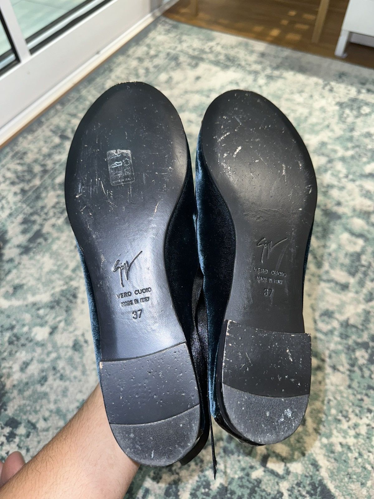 Giuseppe Zanotti Giuseppe Zanotti Black Velvet Metal Cap Toe Oxfords Size 37 Size US 7 / IT 37 - 14 Thumbnail