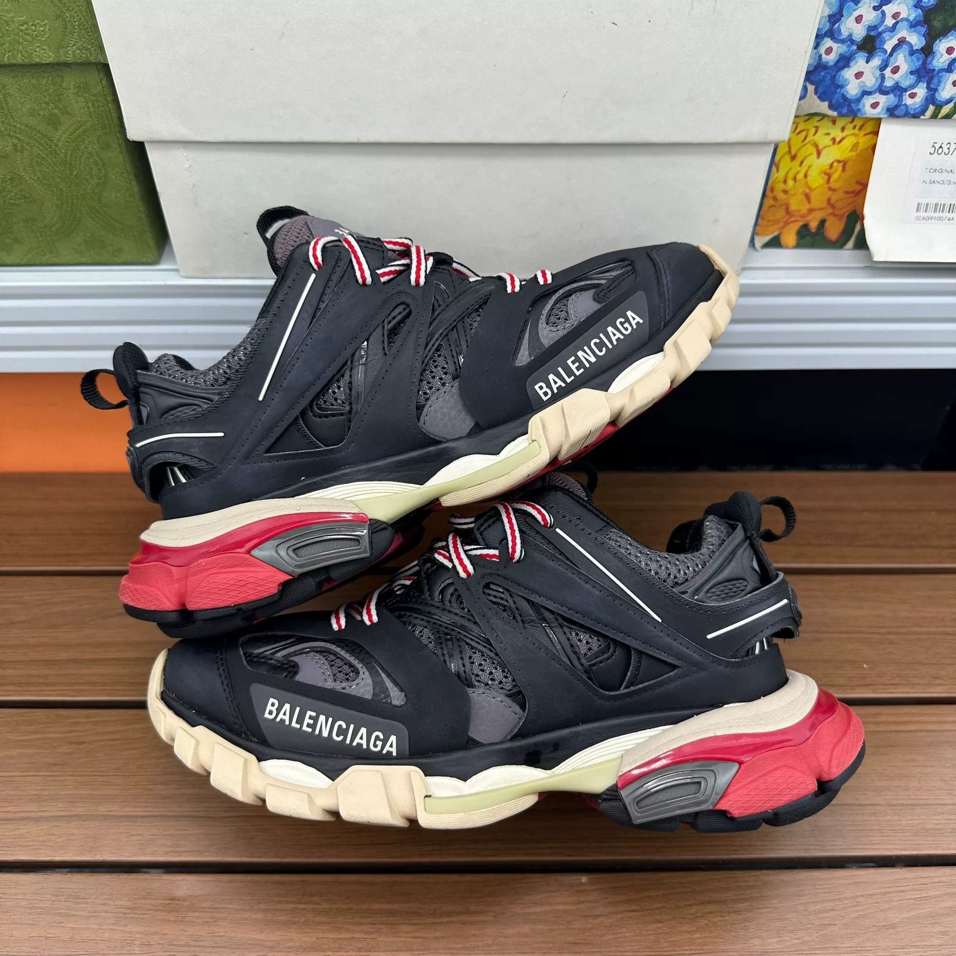 Balenciaga Balenciaga Pink Lowtop Sneakers it_35 Women Size US 5 / IT 35 - 1 Thumbnail