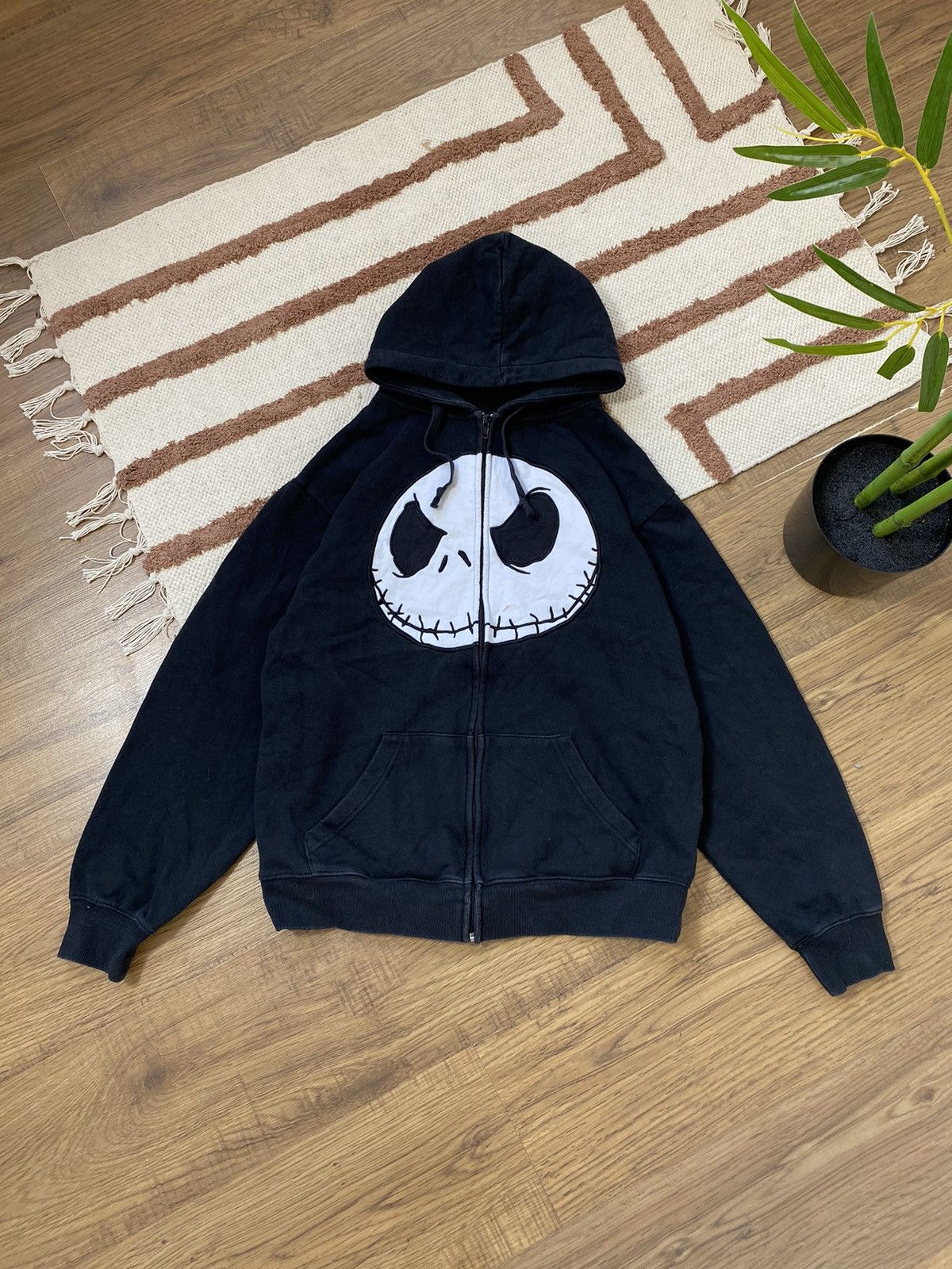 Disney NIGHTMARE BEFORE CHRISTMAS SKELETON ZIP HOODIE Size M / US 6-8 / IT 42-44 - 1 Thumbnail