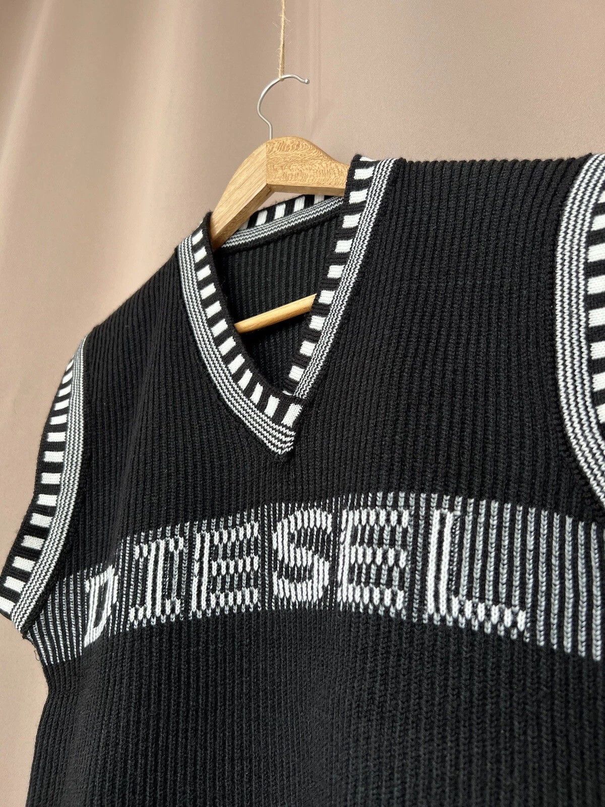 Diesel Diesel Knit Womens Vest Size S/M Big Logo Sleeveless Size S / US 4 / IT 40 - 9 Thumbnail