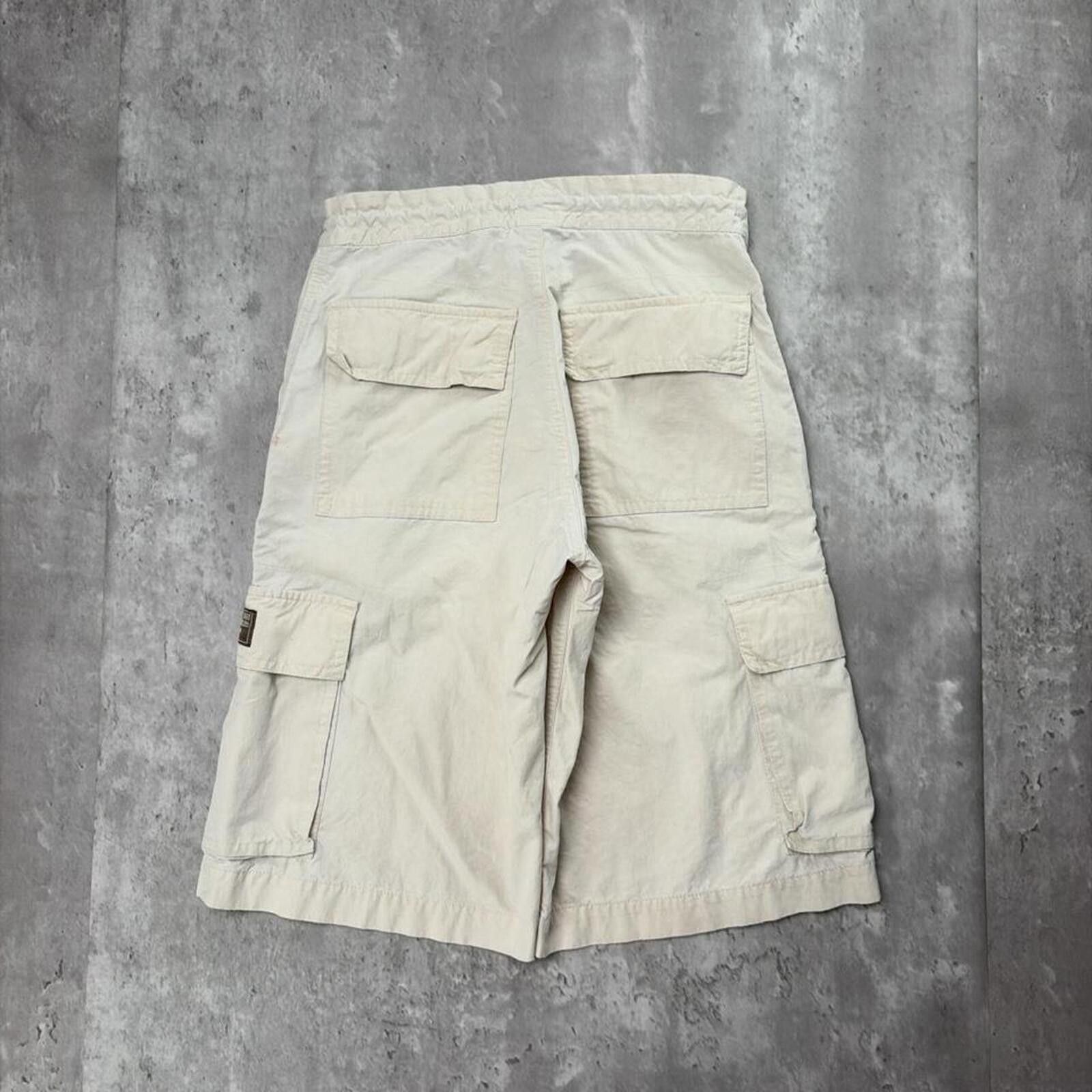 Gap Y2K Beige Gap Grunge Baggy Skater Cargo Shorts Size 42" / US 20 - 1 Thumbnail