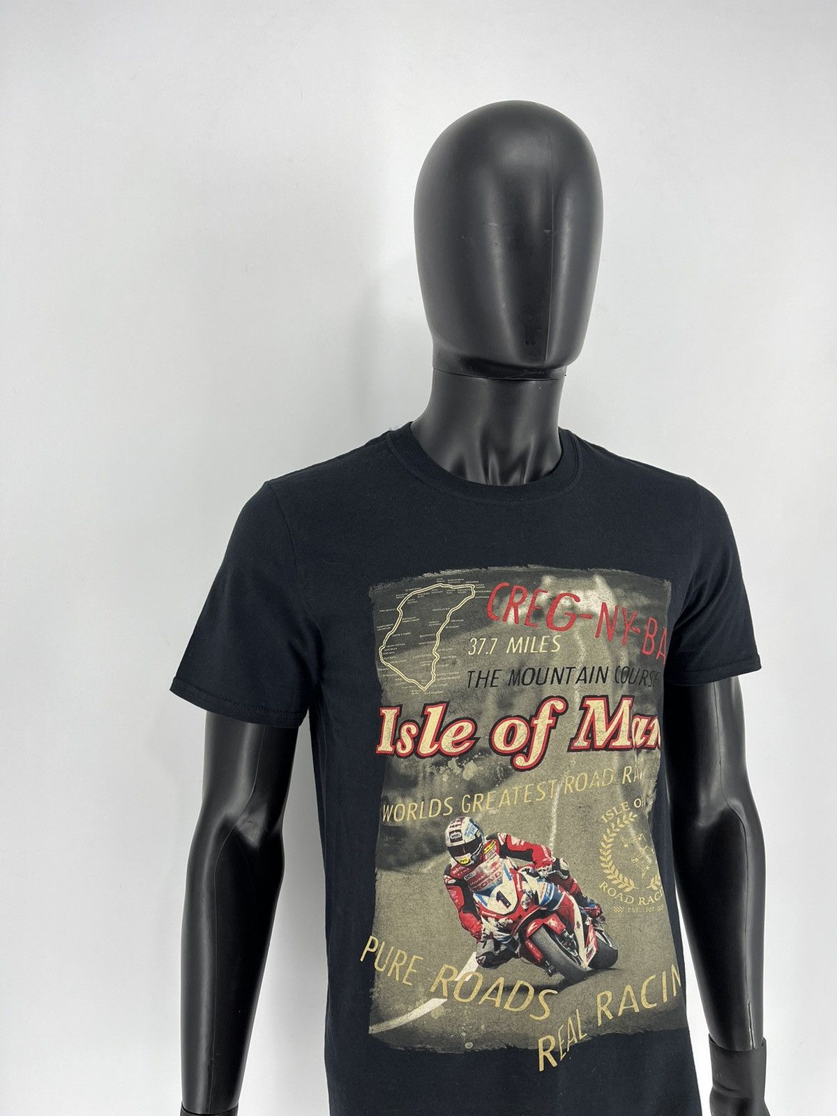 Other Vintage Y2K Isle of Man TT Moto Racing Tee Racer Honda Moto Size US M / EU 48-50 / 2 - 3 Thumbnail