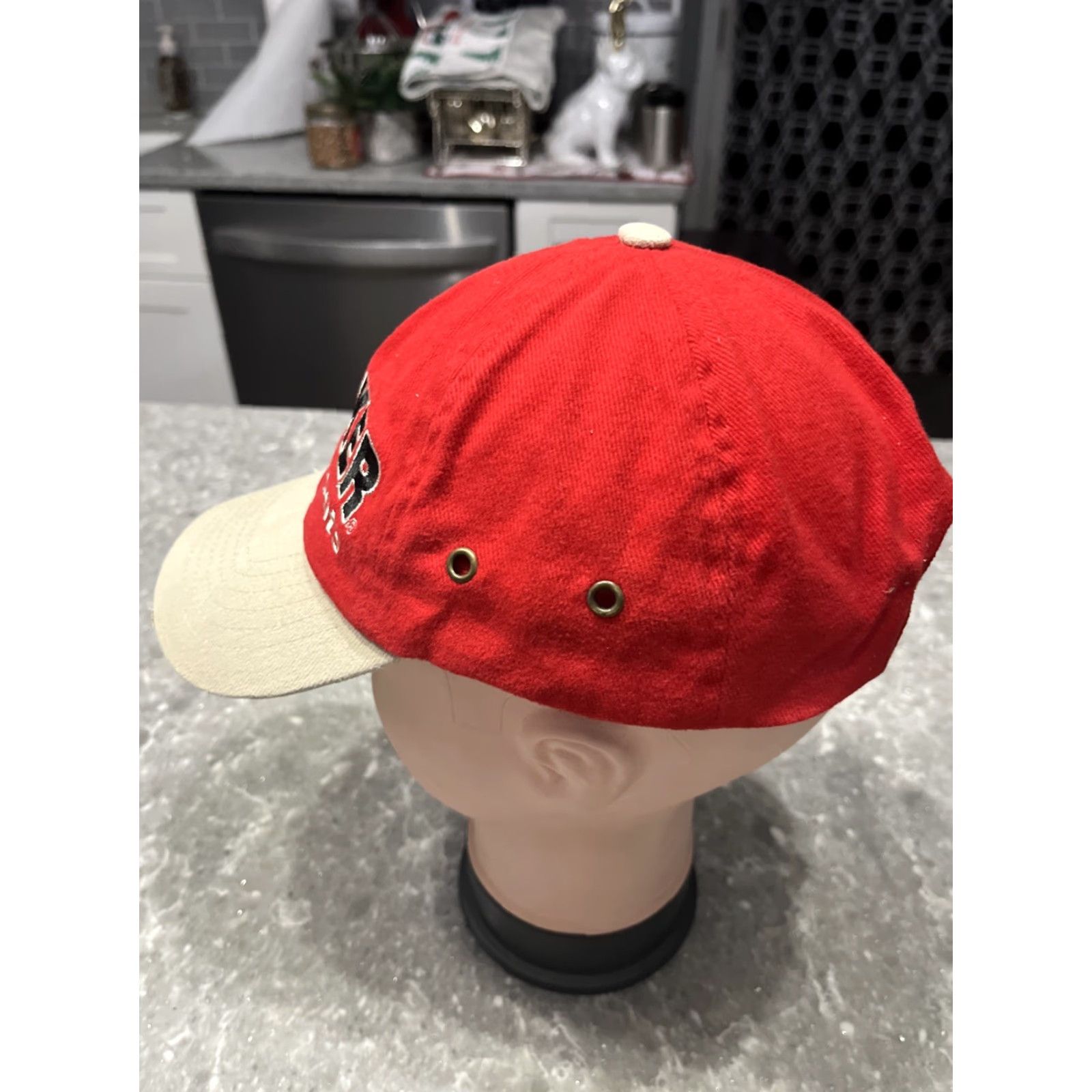 Vintage Tracker Boats Red Beige Embroidered Adjustable Strapback Cap Hat Size ONE SIZE - 2 Thumbnail