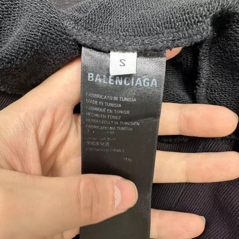 Balenciaga Balenciaga Black Brown Inverted Logo Embroidered Hoodie Size US S / EU 44-46 / 1 - 5 Thumbnail