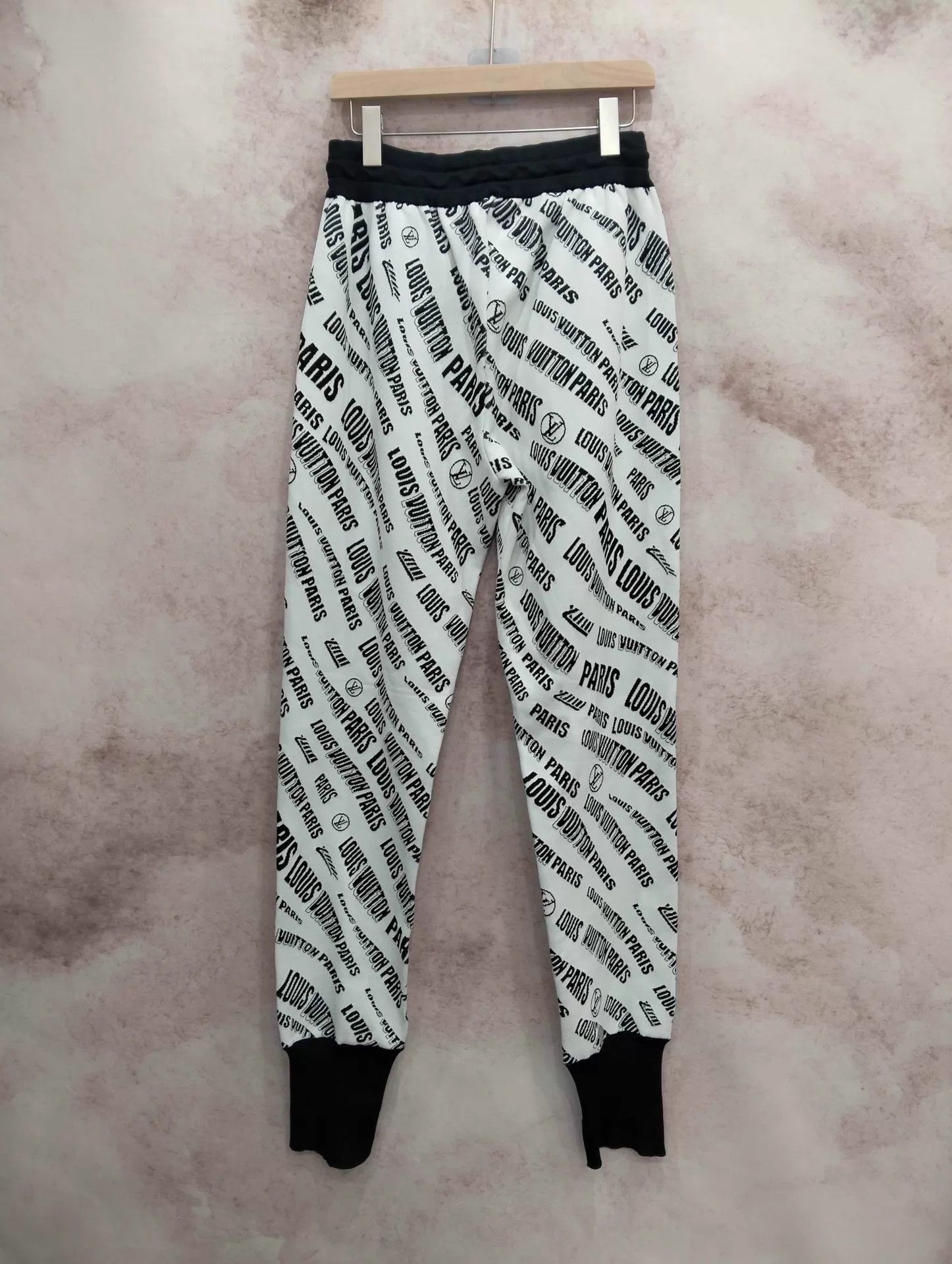 Louis Vuitton Louis Vuitton Monogram Jacquard Drawstring Pants XL Size 30" / US 8 / IT 44 - 2 Thumbnail