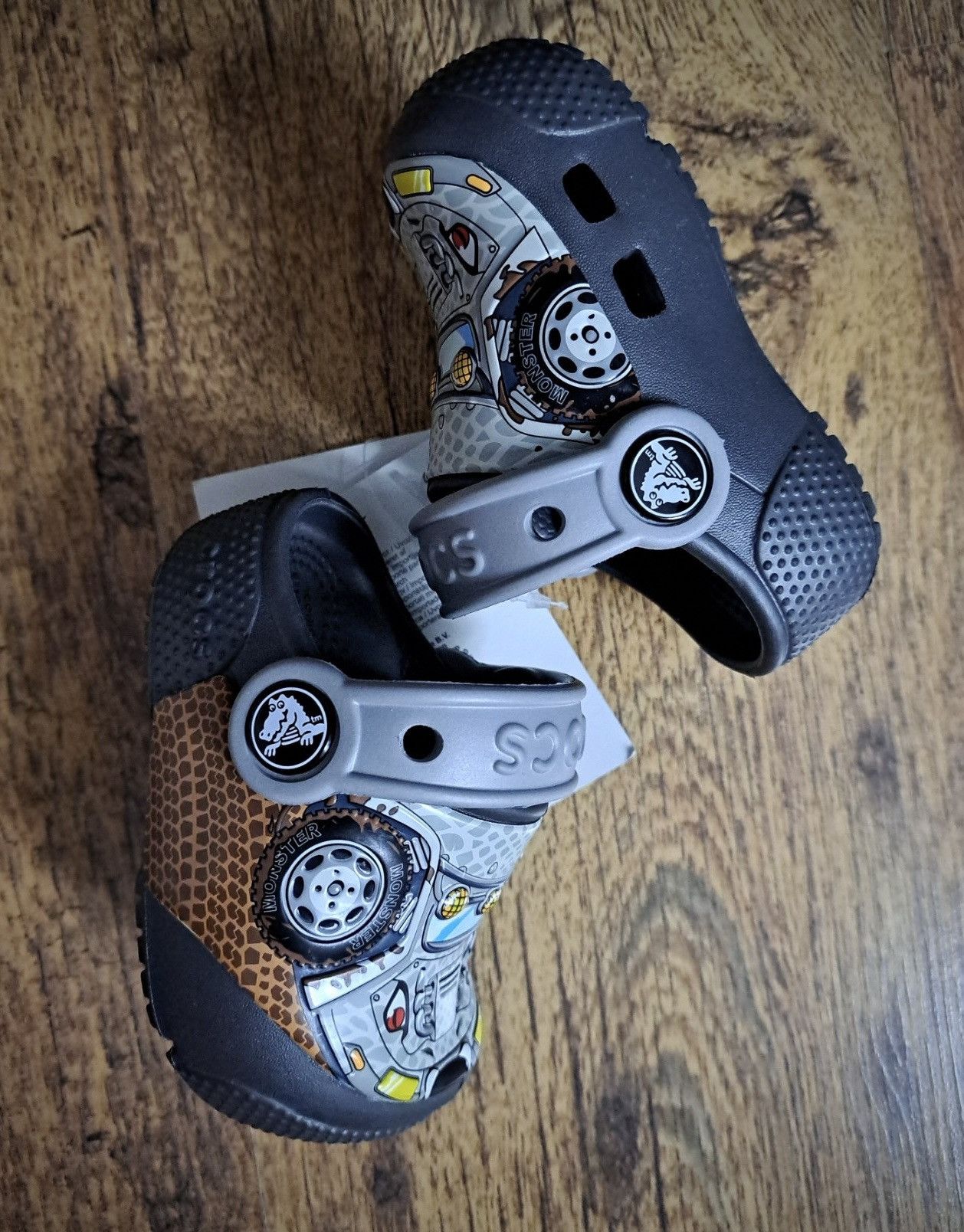 Crocs CROCS x MONSTER TRUCK x LED LIGHT UP Size US 5 / EU 37 - 3 Thumbnail