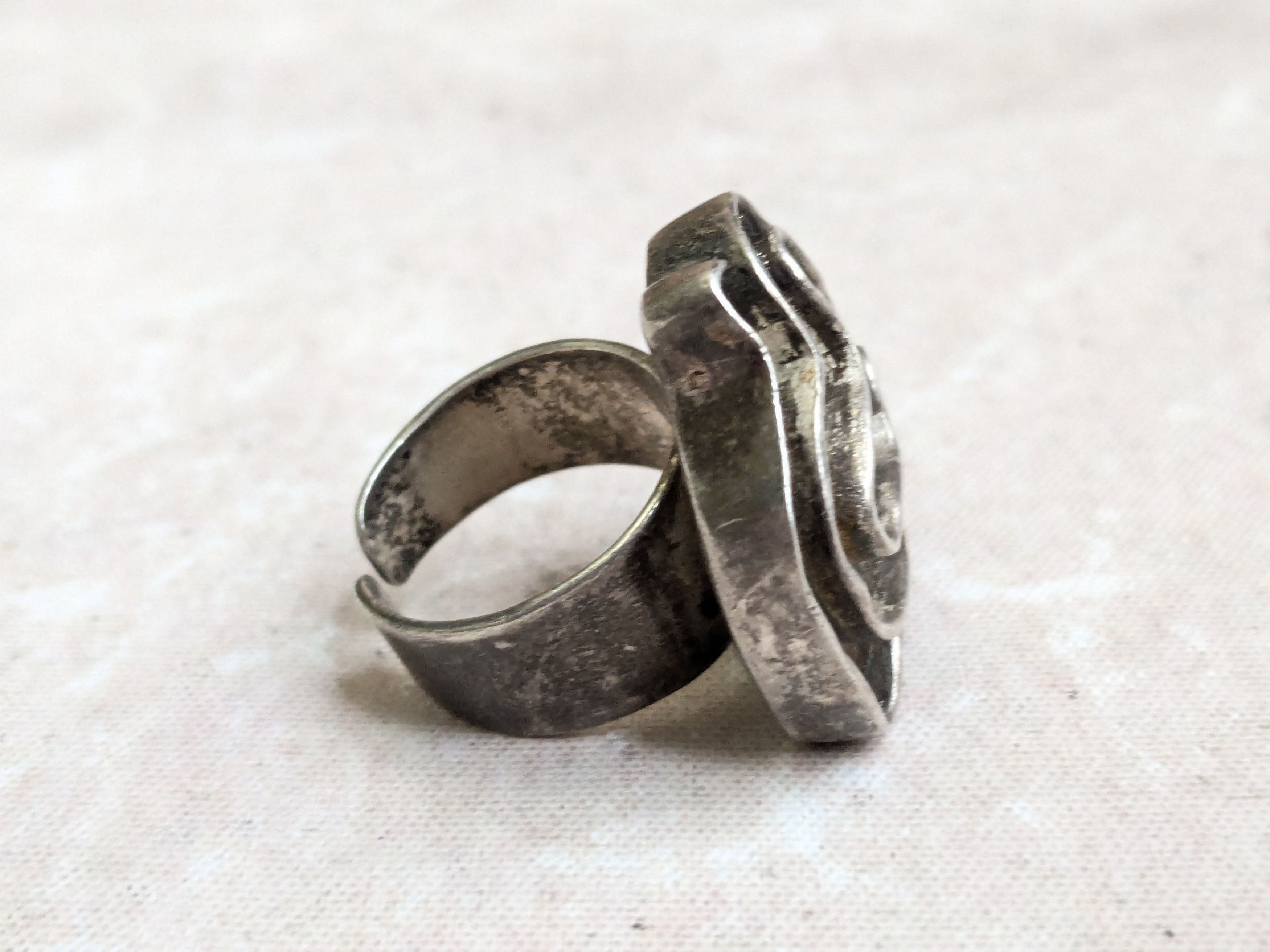 Sterling Silver Vintage Sterling Silver Ring Ilaria Floral Flower Cocktail Size ONE SIZE - 3 Thumbnail