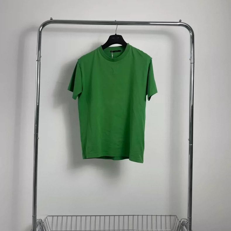 Louis Vuitton LOUIS VUITTON Green Chest Relief Short Sleeve 2504-Nextarro Size US M / EU 48-50 / 2 - 1 Thumbnail