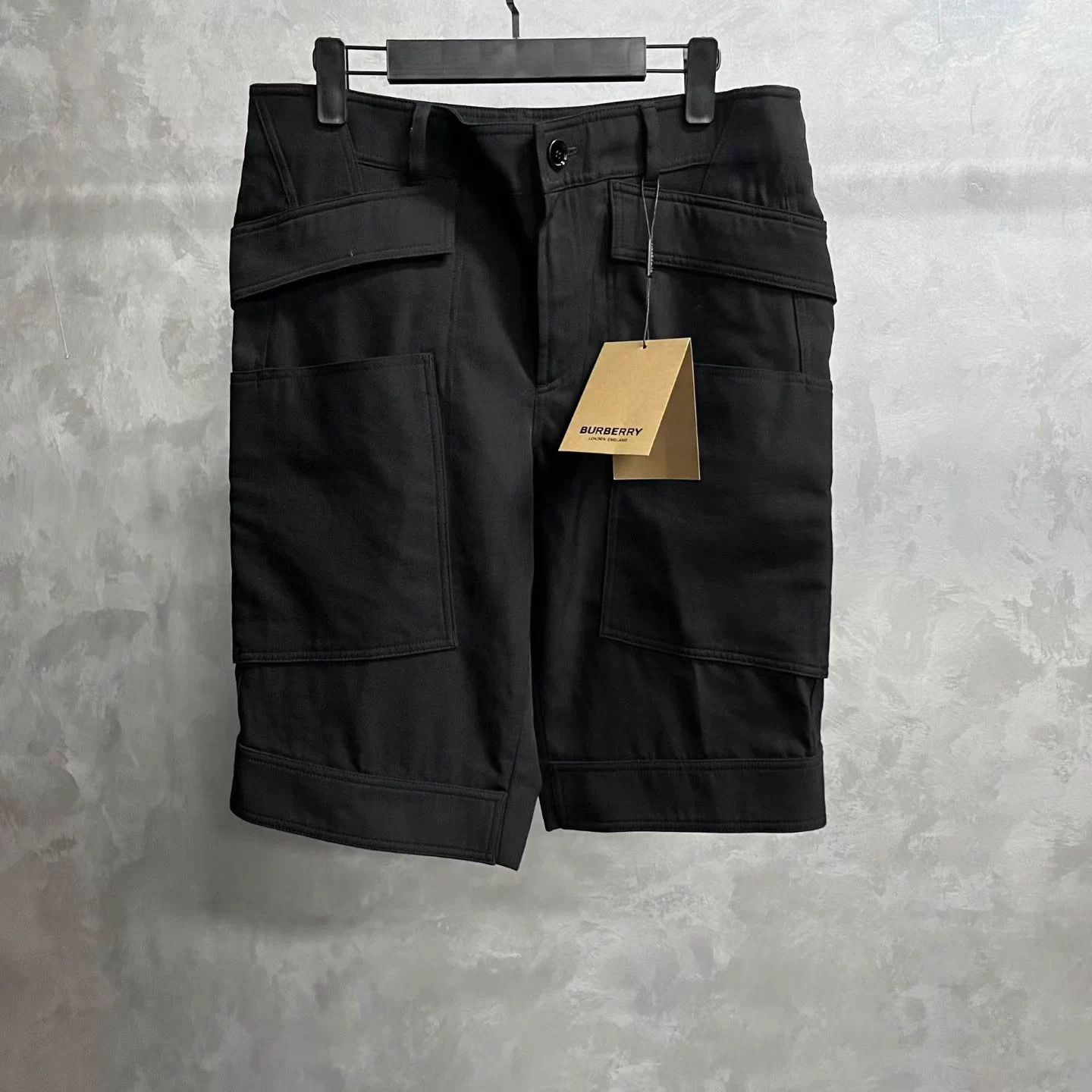 Burberry Burberry Black Panel Grain Short 50 Size US 34 / EU 50 - 1 Thumbnail