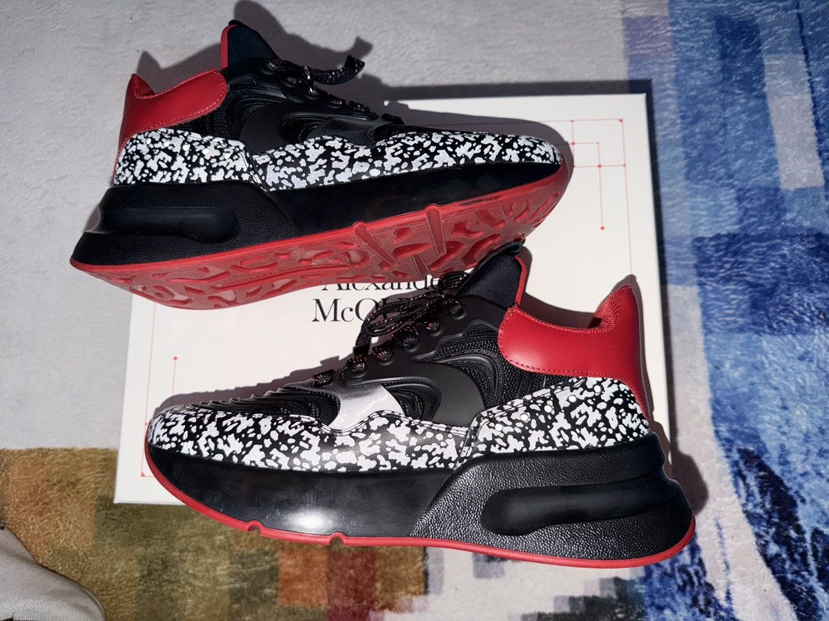 Alexander McQueen Alexander McQueen Black and Red Sneakers Size US 8 / EU 41 - 6 Thumbnail