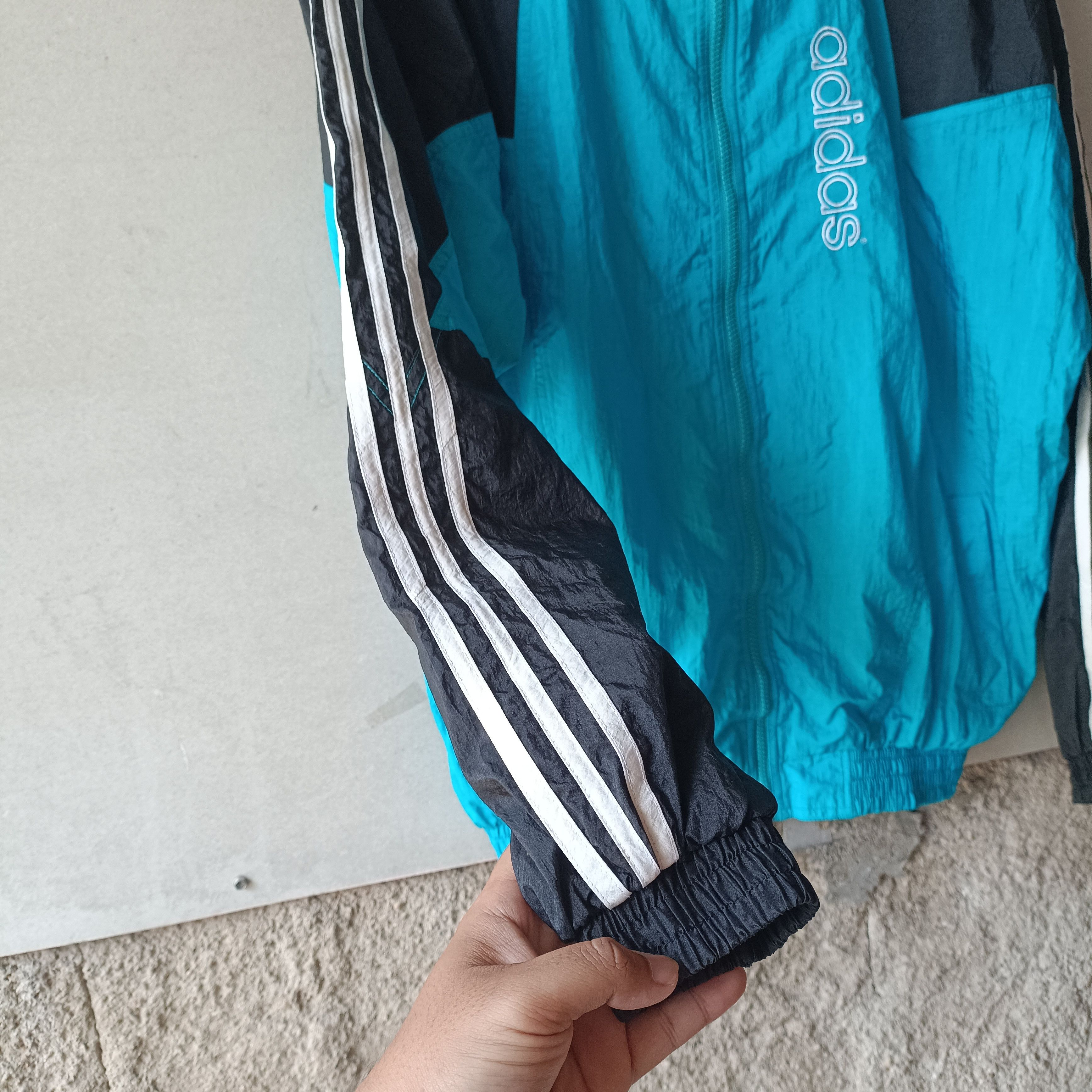 Adidas 1990s Adidas - Vintage Big Logo Three foil Size US L / EU 52-54 / 3 - 5 Thumbnail